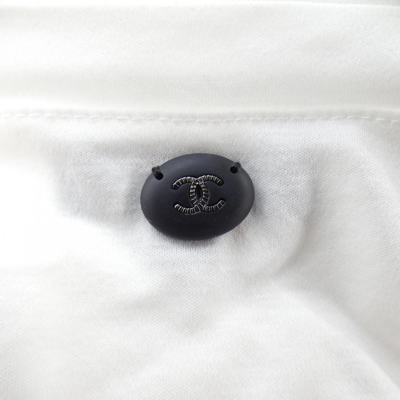 Chanel Chanel Chanel Top Textile Tops P57406K07538 DUTY FREE for USA Size ONE SIZE - 6 Thumbnail