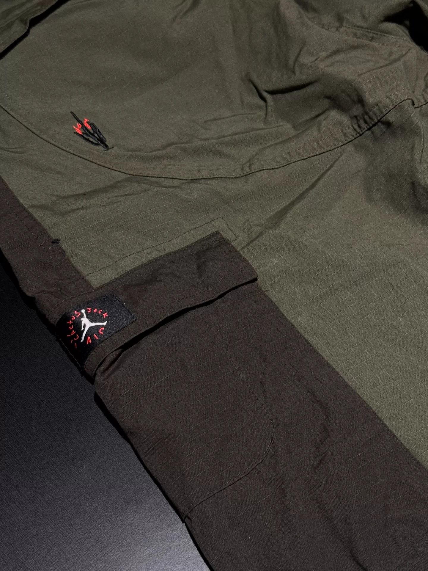 Jordan Brand Air Jordan x Travis Scott Cargo Pants Size US 28 / EU 44 - 6 Thumbnail