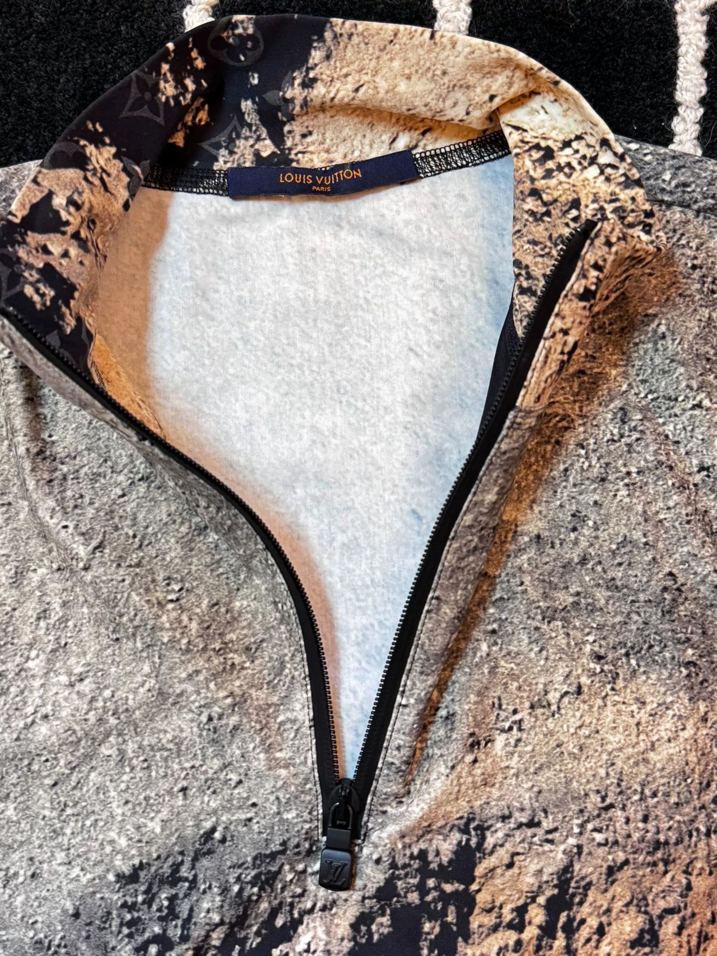 Louis Vuitton Louis Vuitton Monogram Reflective Quick-Dry Top Size US L / EU 52-54 / 3 - 7 Thumbnail