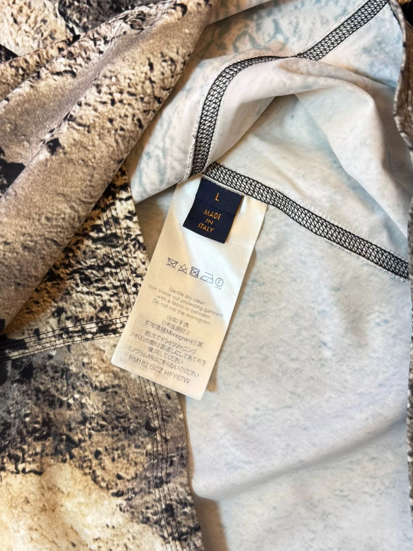 Louis Vuitton Louis Vuitton Monogram Reflective Quick-Dry Top Size US L / EU 52-54 / 3 - 5 Thumbnail