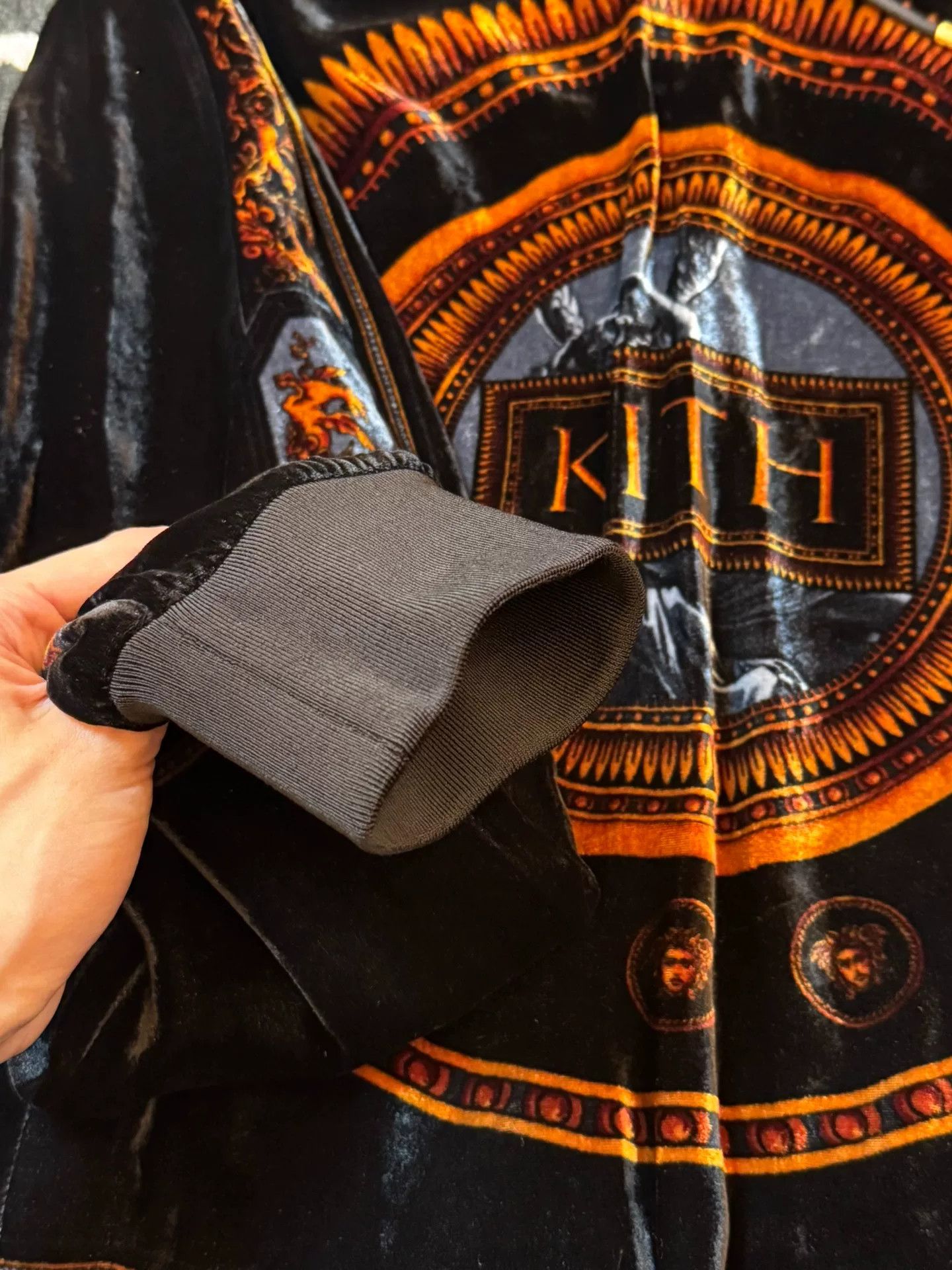 Versace Versace x Kith Velvet Printed Hoodie Size US L / EU 52-54 / 3 - 4 Thumbnail