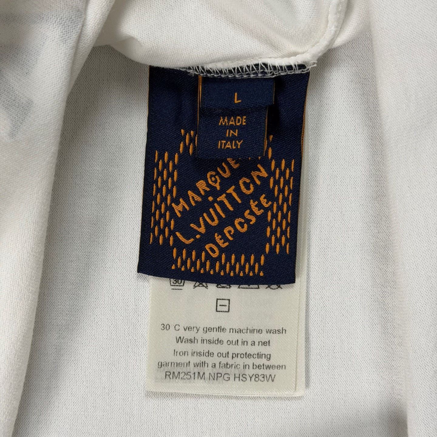 Louis Vuitton Louis Vuitton 25 Earth Flocked Logo White Tee Size US L / EU 52-54 / 3 - 4 Thumbnail