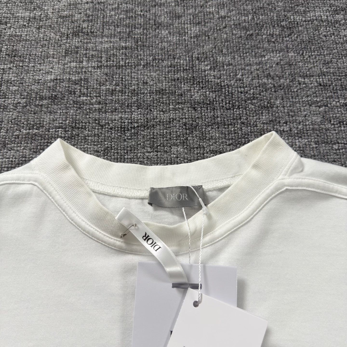 Dior Dior White Stamp Embroidery Short Sleeve Size US S / EU 44-46 / 1 - 3 Thumbnail