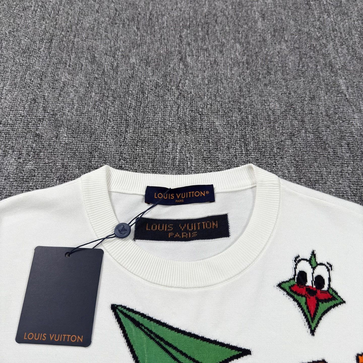 Louis Vuitton LV White Cartoon Airplane Logo Knit Tee Size US M / EU 48-50 / 2 - 3 Thumbnail
