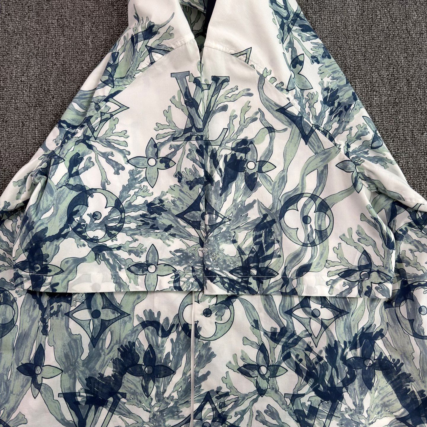 Louis Vuitton LV Seagrass Print Short-Sleeve Shirt Size US M / EU 48-50 / 2 - 6 Thumbnail