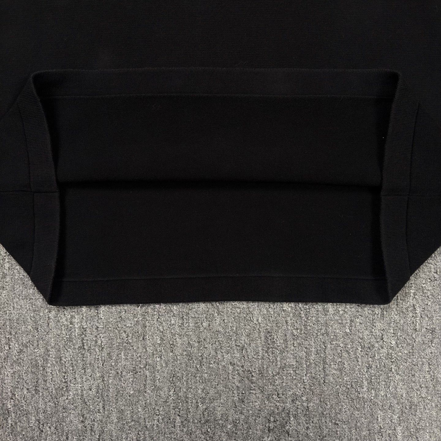 Louis Vuitton LV Black Pin Logo Embroidered Short-Sleeve XS Size US XS / EU 42 / 0 - 7 Thumbnail