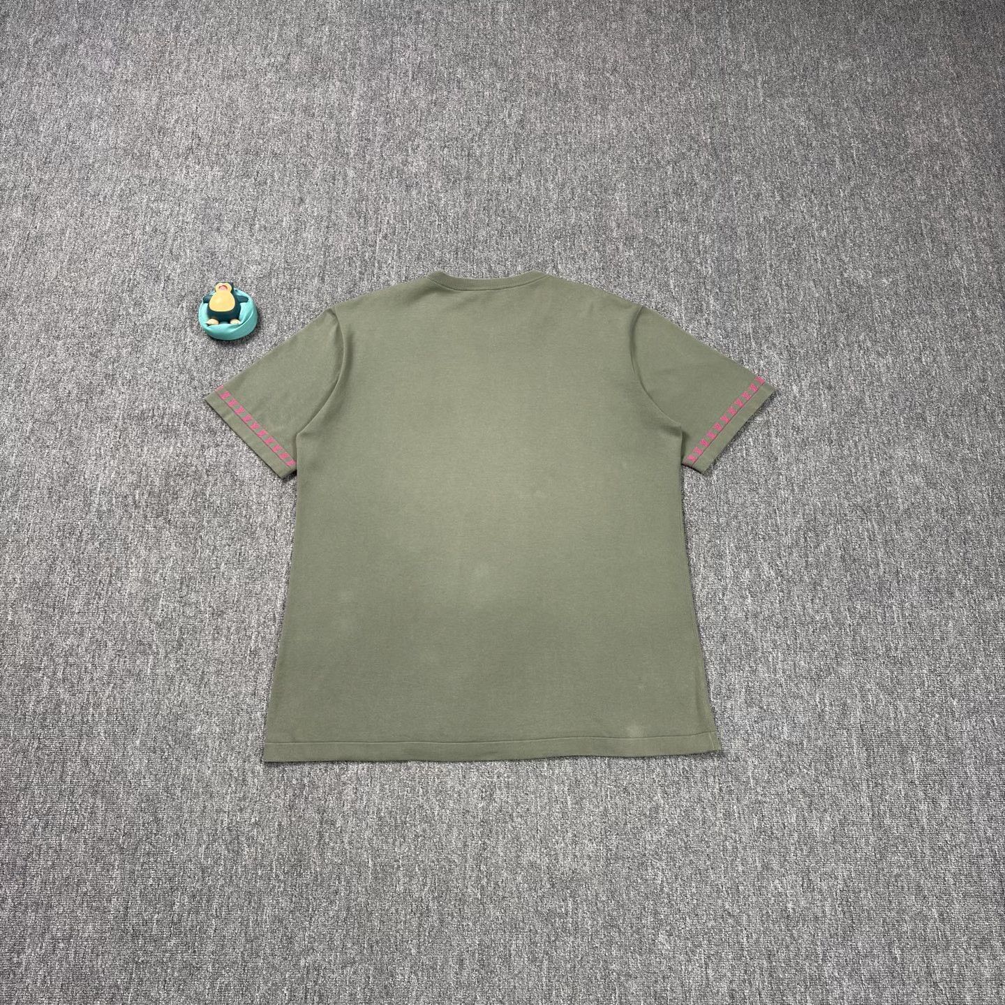 Louis Vuitton LV 2025 Green Cuffed Knit Short Sleeve Size US XL / EU 56 / 4 - 2 Thumbnail