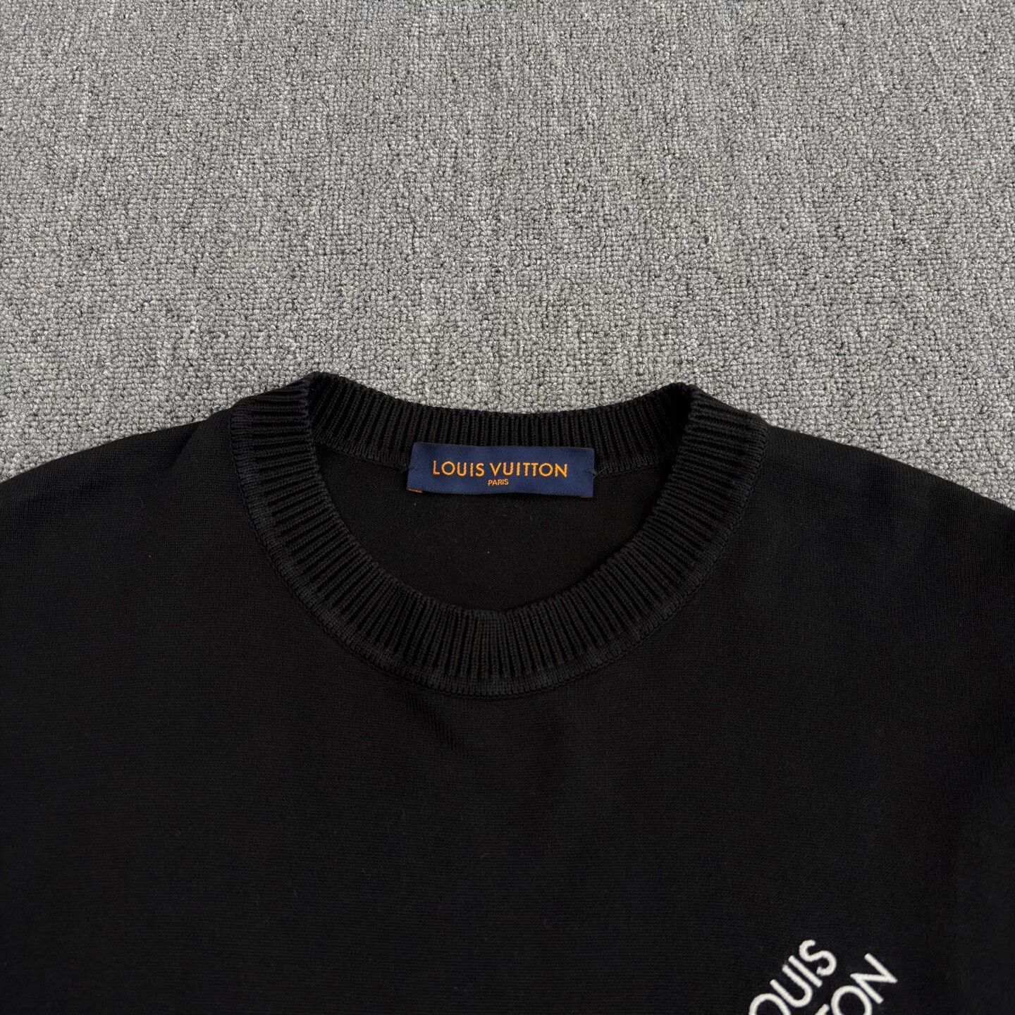 Louis Vuitton LV Embroidered Logo Black Pin Short Sleeve Size US L / EU 52-54 / 3 - 3 Thumbnail