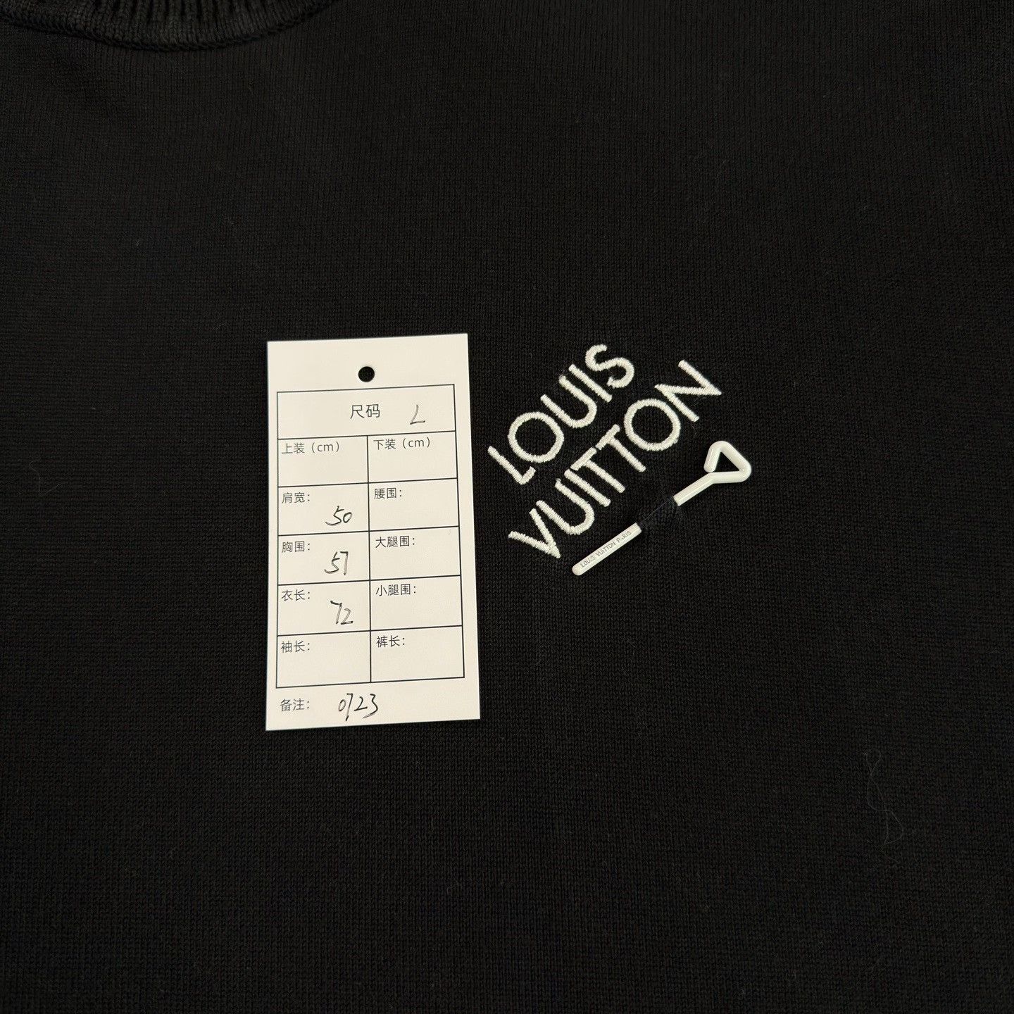 Louis Vuitton LV Embroidered Logo Black Pin Short Sleeve Size US L / EU 52-54 / 3 - 5 Thumbnail