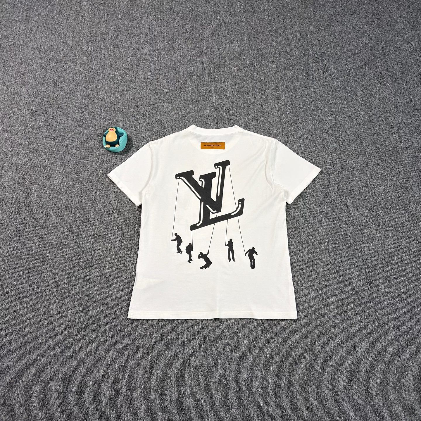 Louis Vuitton LV Paratrooper Print White T-Shirt Size US L / EU 52-54 / 3 - 2 Thumbnail
