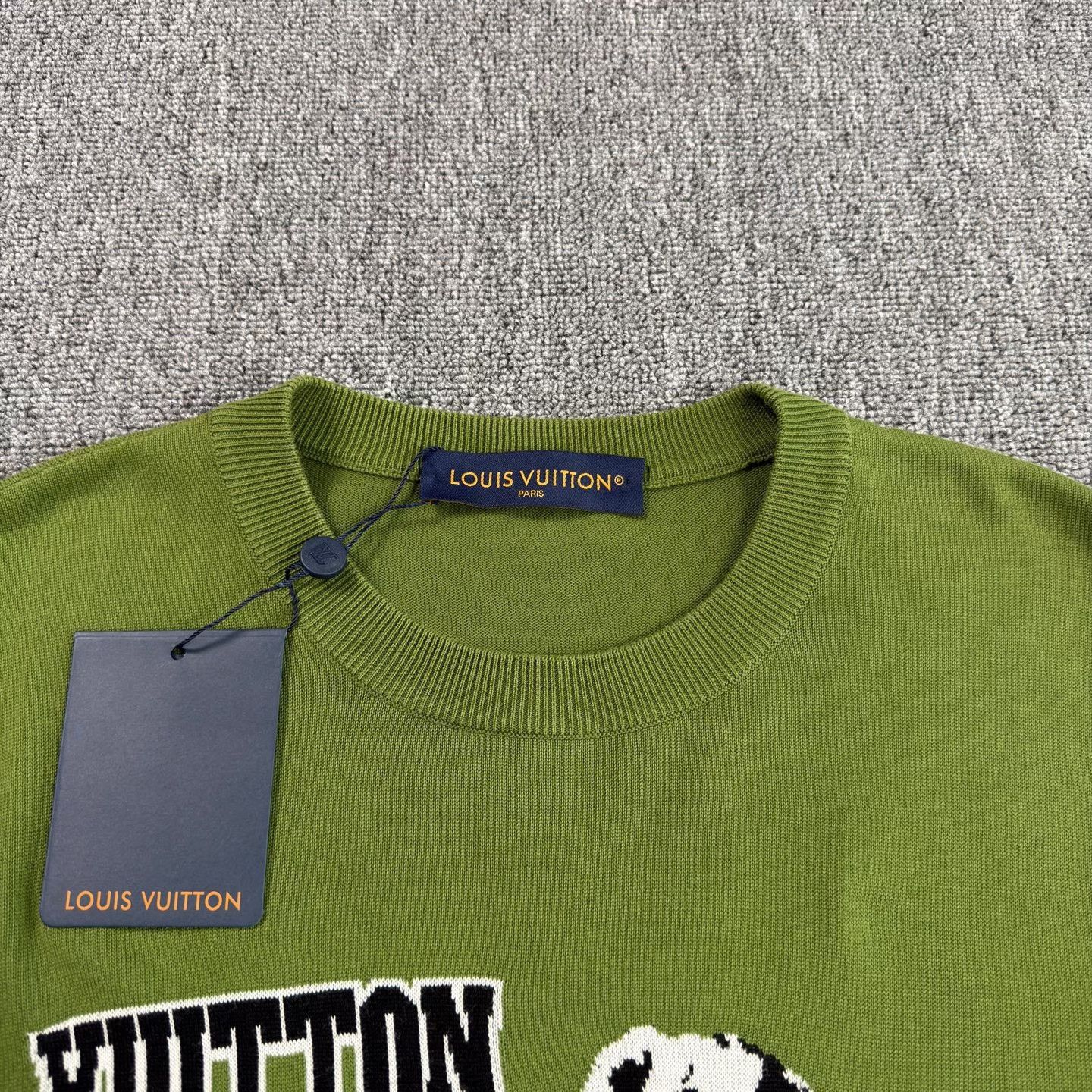 Louis Vuitton LV Dog Pattern Green Knit Short-Sleeve Size S / US 4 / IT 40 - 3 Thumbnail
