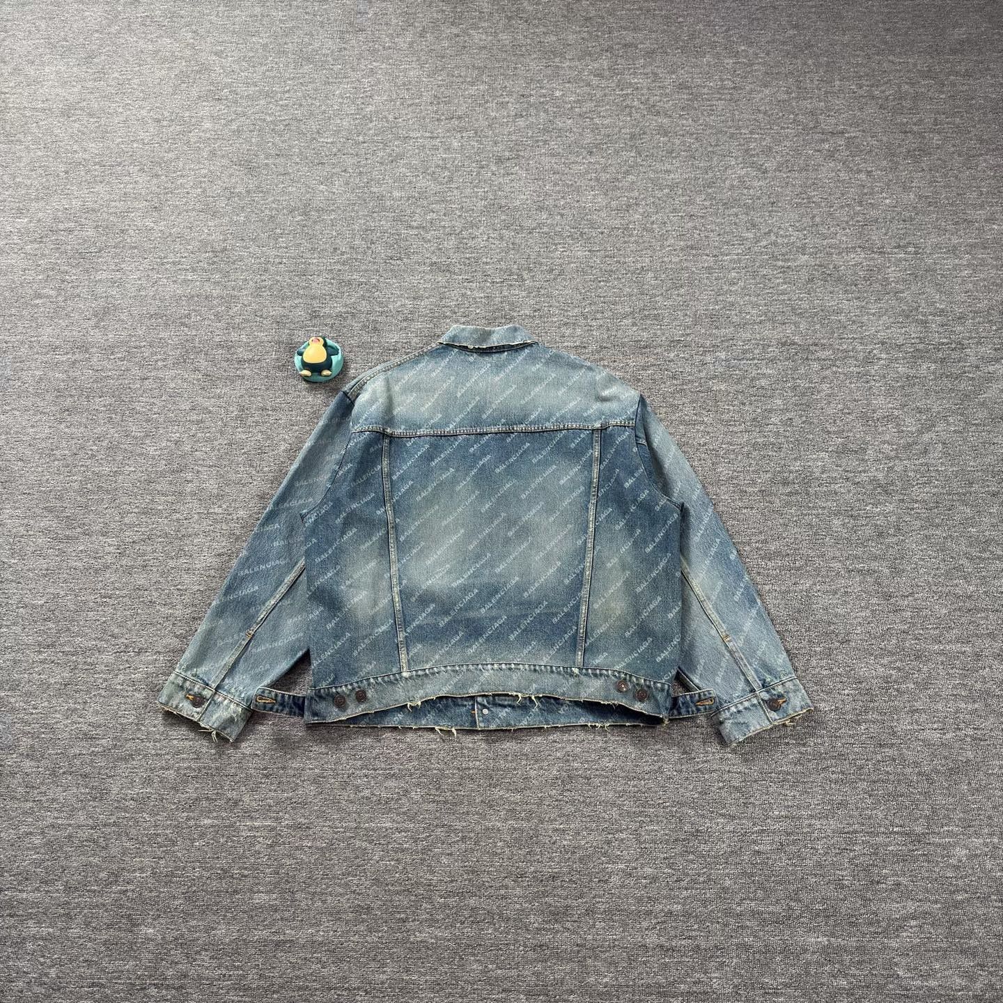 Balenciaga Balenciaga Allover Print Blue Denim Jacket Size US XS / EU 42 / 0 - 2 Thumbnail