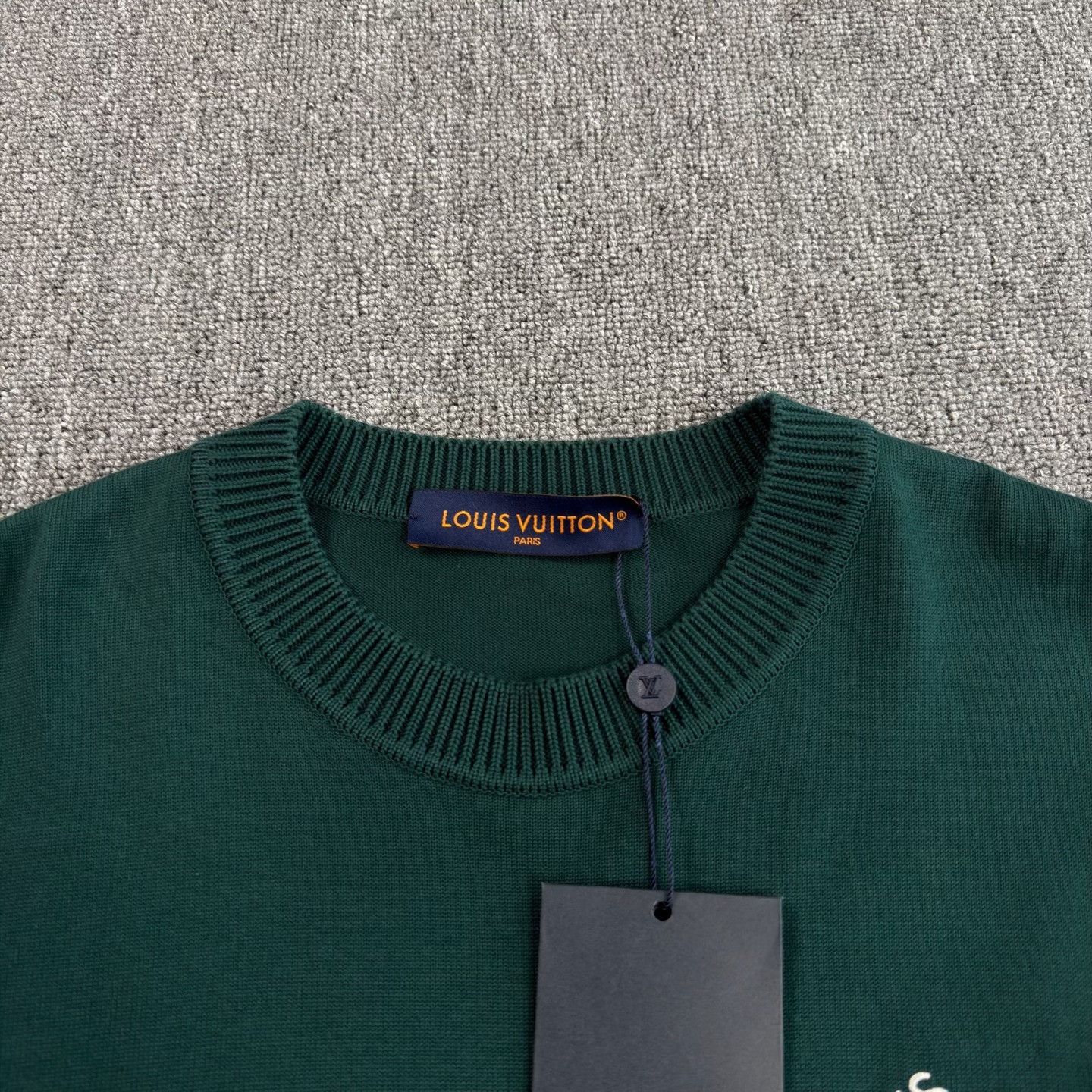 Louis Vuitton LV Pin Embroidery Logo Green T-shirt Size US S / EU 44-46 / 1 - 3 Thumbnail