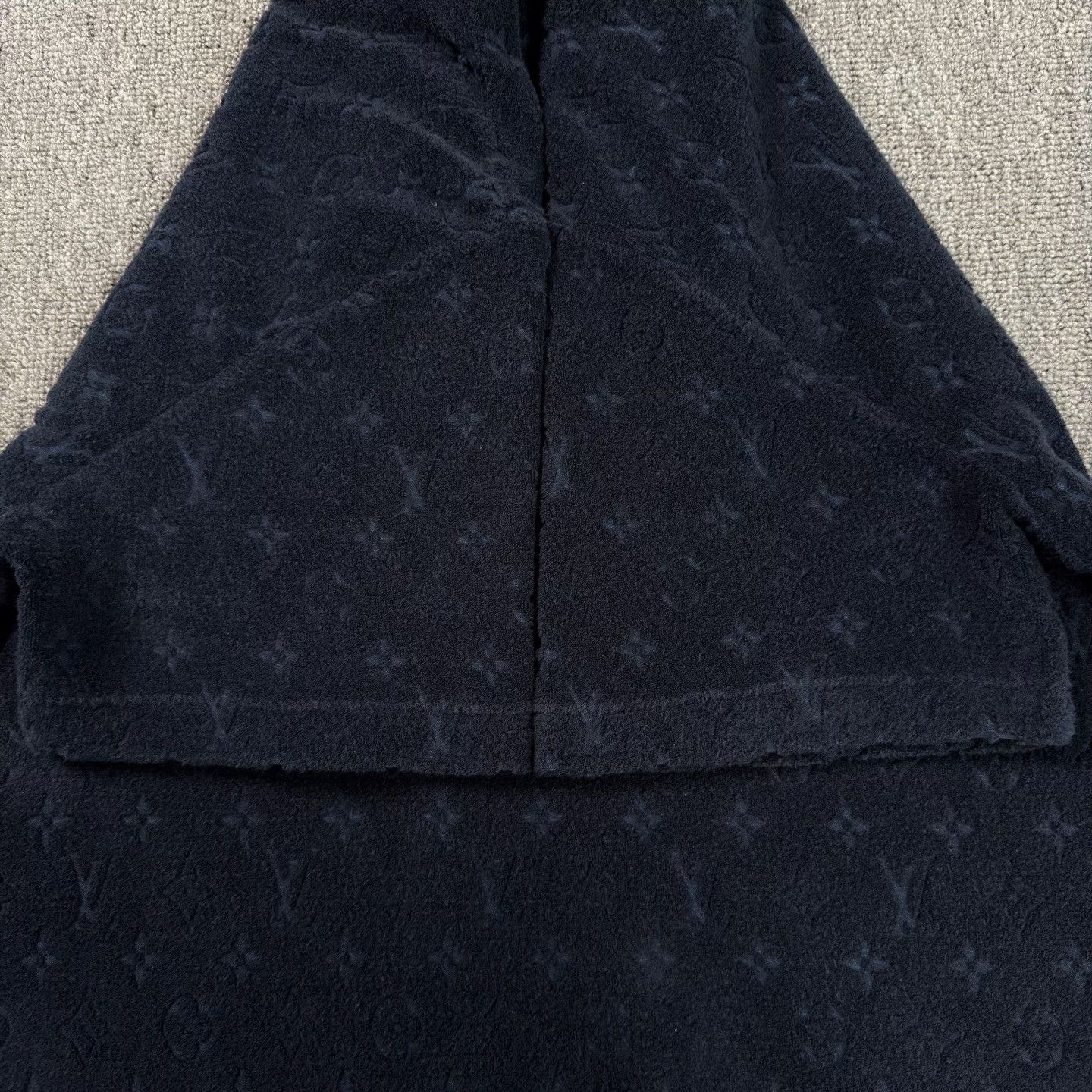 Louis Vuitton LV 25 Terry Cloth All-Over Print Navy Tee Size US M / EU 48-50 / 2 - 4 Thumbnail