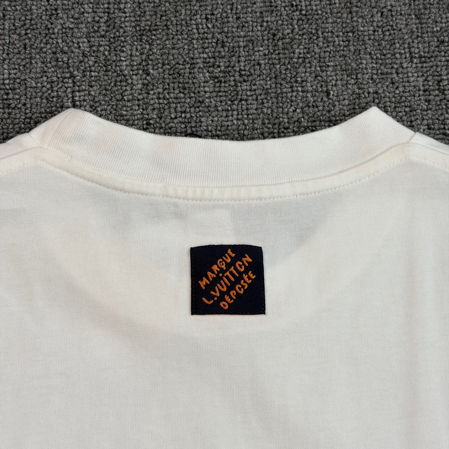 Louis Vuitton LV 25 Three-Flower Beaded White Tee Size S / US 4 / IT 40 - 7 Thumbnail