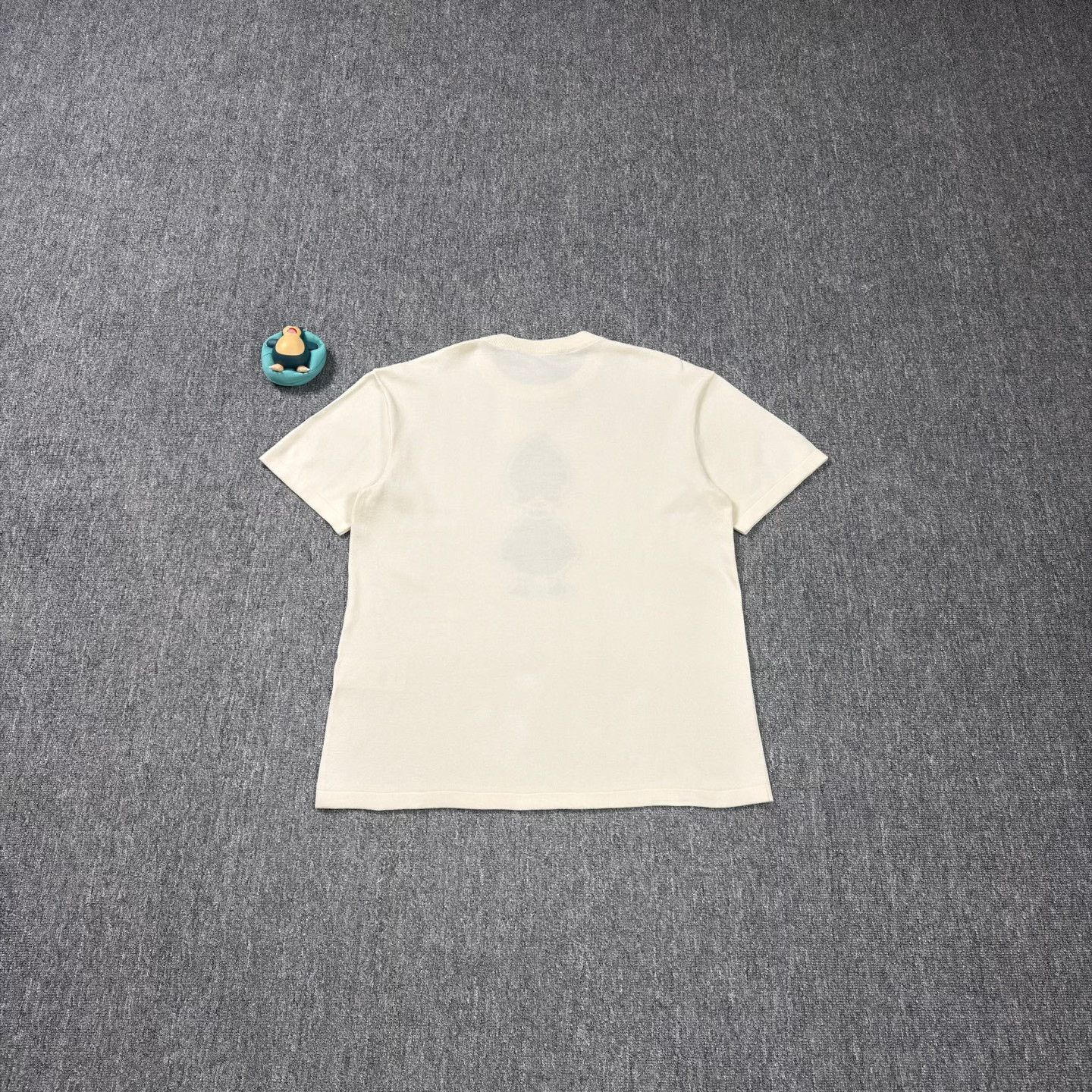 Louis Vuitton LV Nigo Beige Duck Knit Short Sleeve Size US M / EU 48-50 / 2 - 2 Thumbnail
