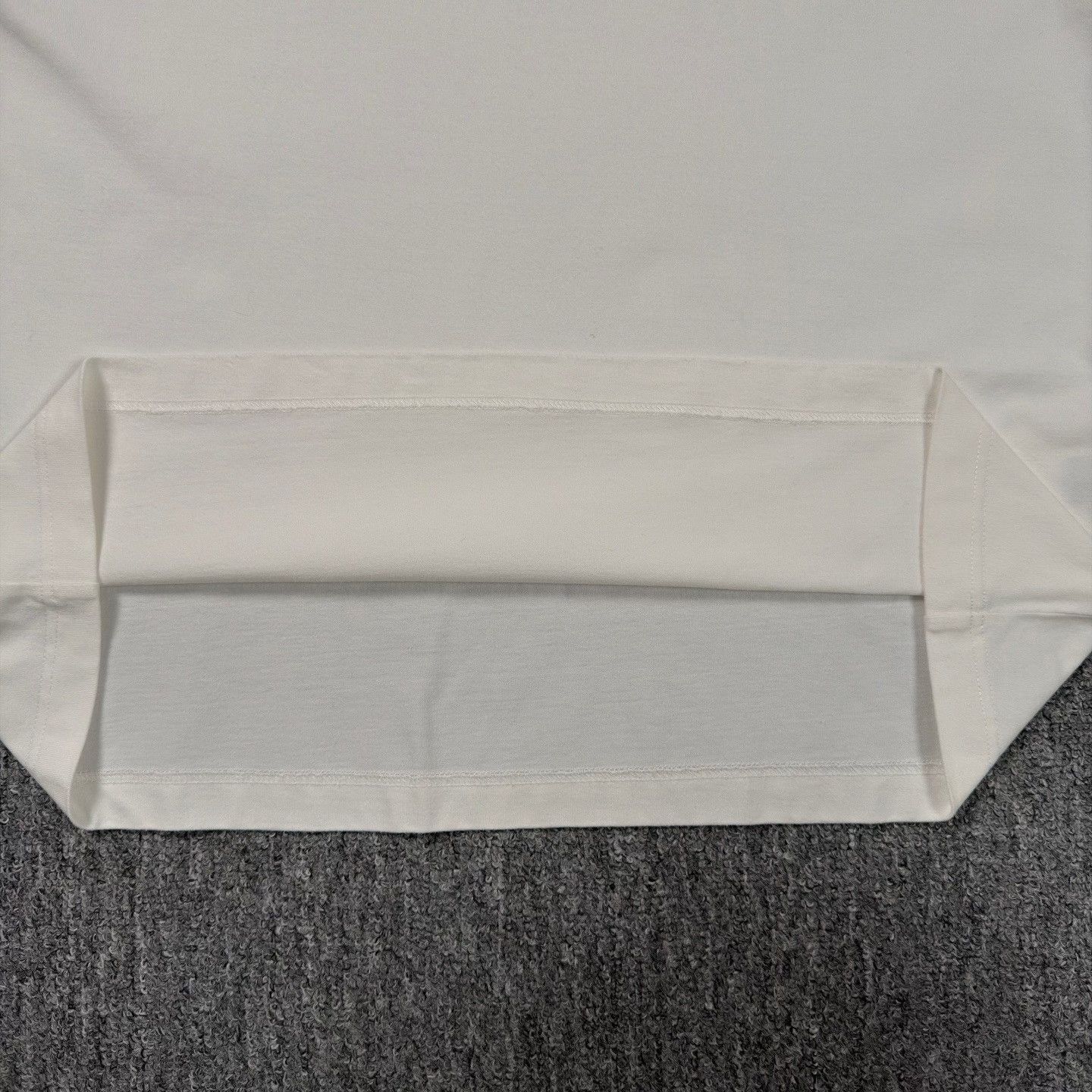 Louis Vuitton LV 25 White Embossed Logo T-shirt Size US M / EU 48-50 / 2 - 7 Thumbnail
