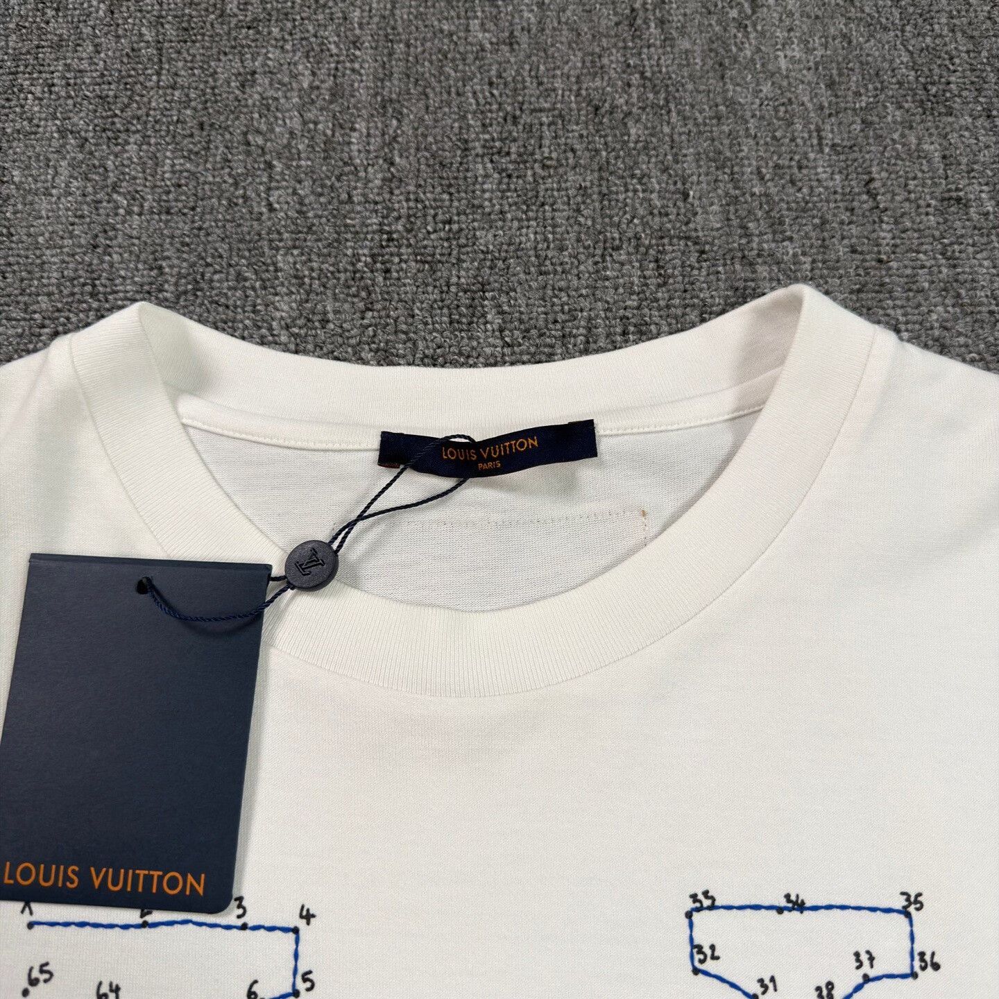Louis Vuitton LV Embroidered Large Logo White T-Shirt Size US XXL / EU 58 / 5 - 3 Thumbnail