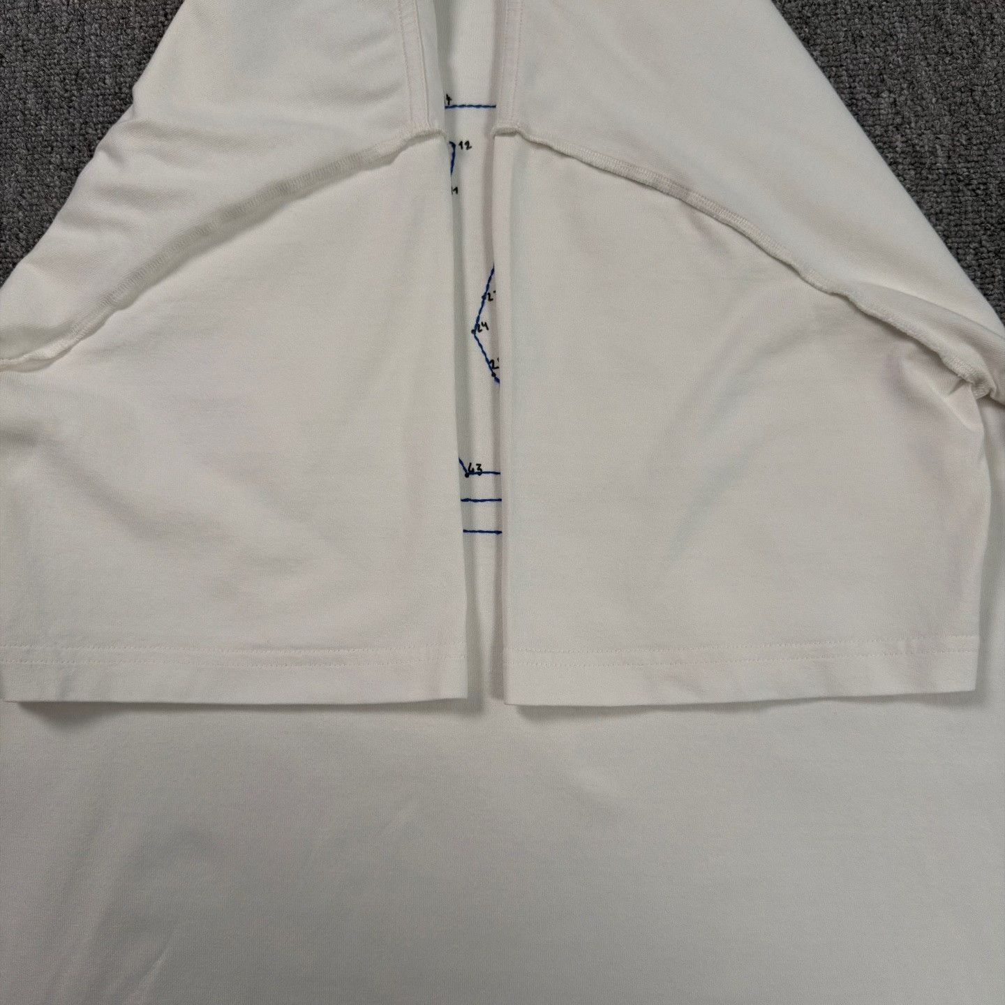 Louis Vuitton LV Embroidered Large Logo White T-Shirt Size US XXL / EU 58 / 5 - 6 Thumbnail