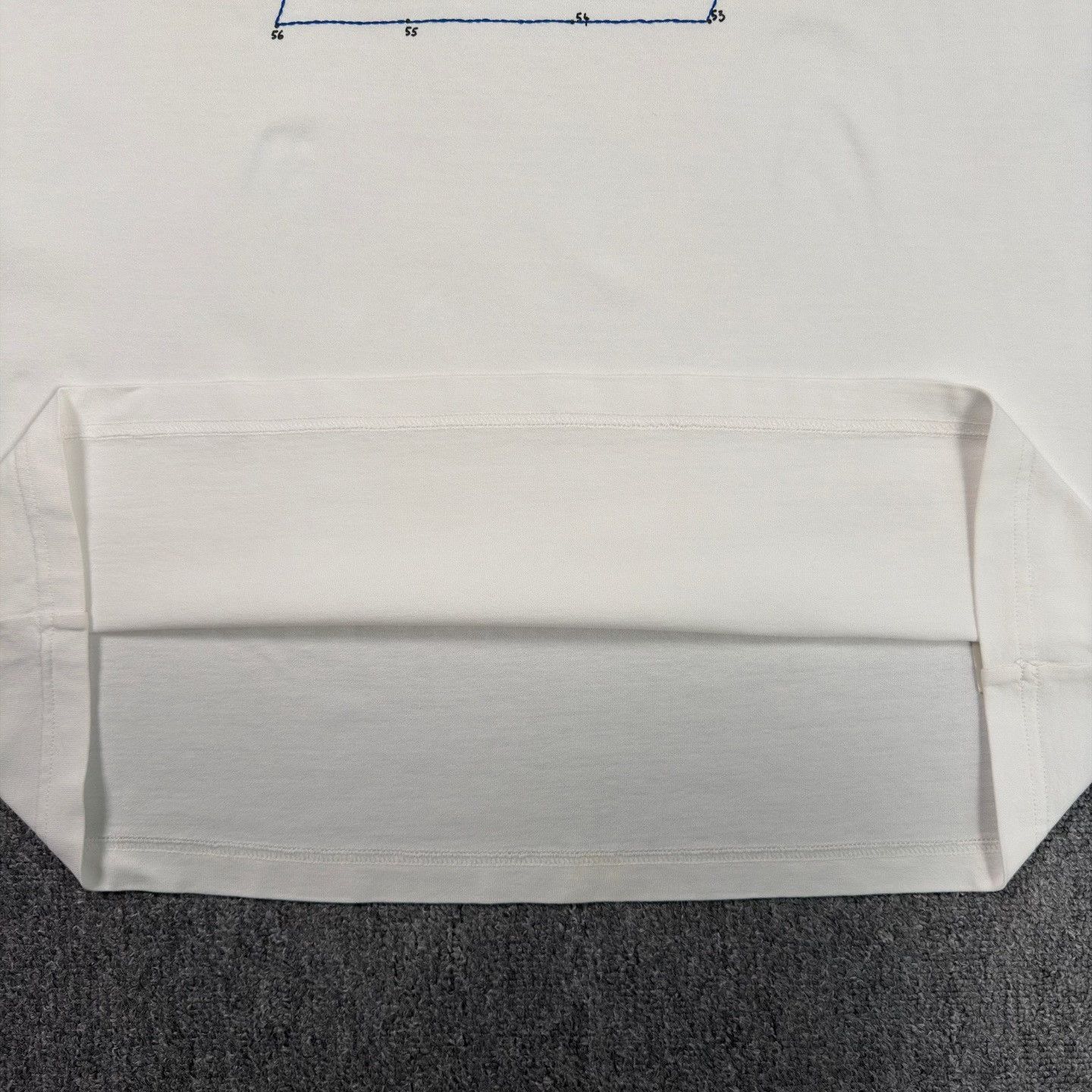 Louis Vuitton LV Embroidered Large Logo White T-Shirt Size US XXL / EU 58 / 5 - 7 Thumbnail