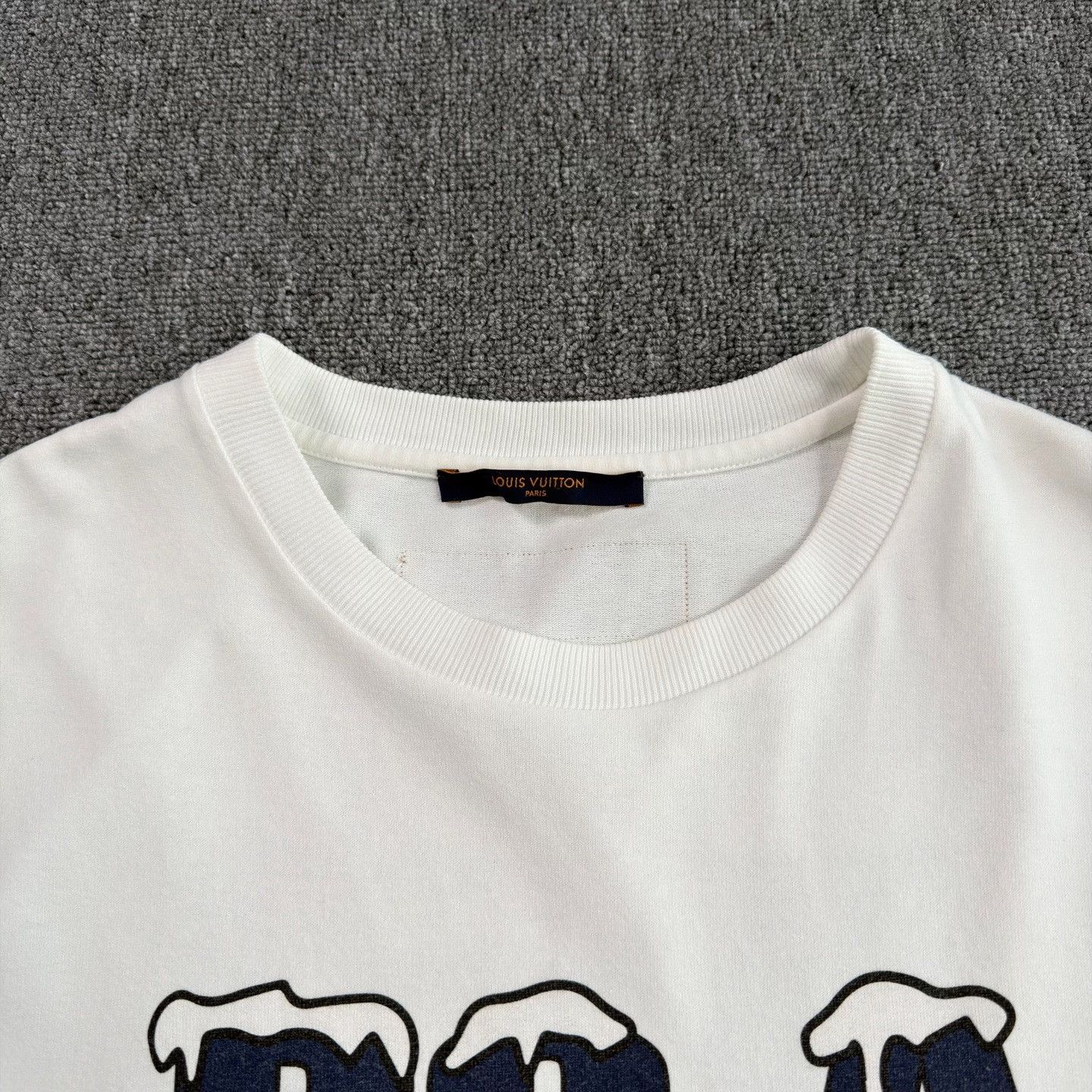 Louis Vuitton LV Snow Mountain Big Logo White Tee Size US L / EU 52-54 / 3 - 3 Thumbnail