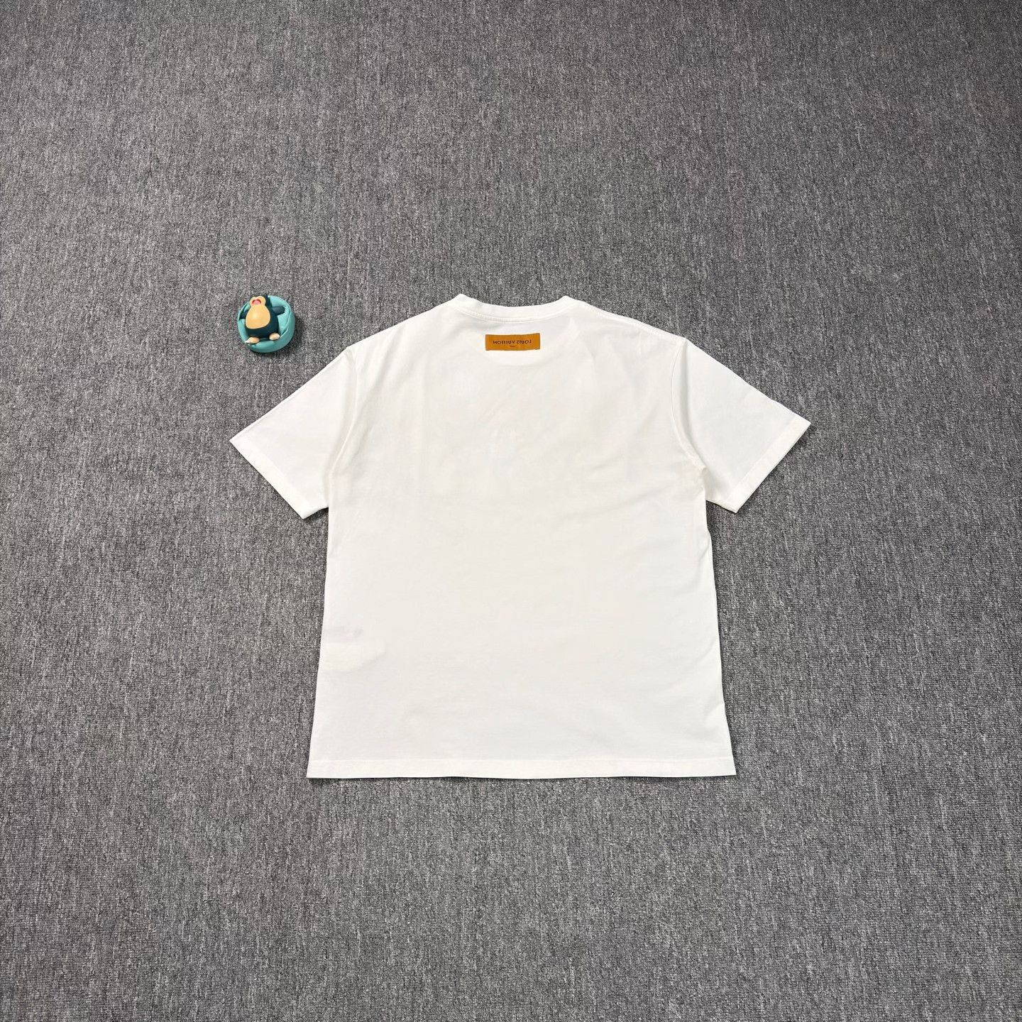 Louis Vuitton LV White Graffiti Short-Sleeve Shirt Size US XL / EU 56 / 4 - 2 Thumbnail