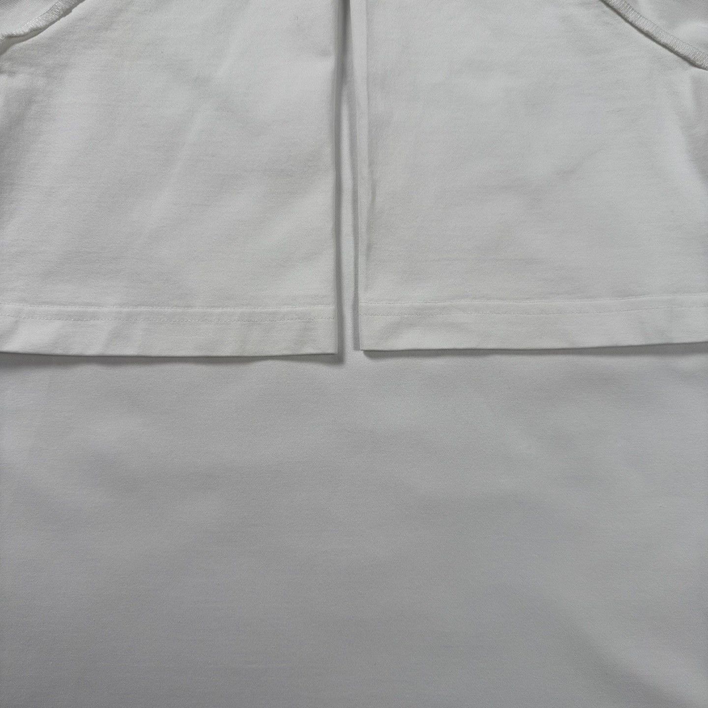 Louis Vuitton LV Embossed Logo White Short-Sleeve Size US XL / EU 56 / 4 - 6 Thumbnail