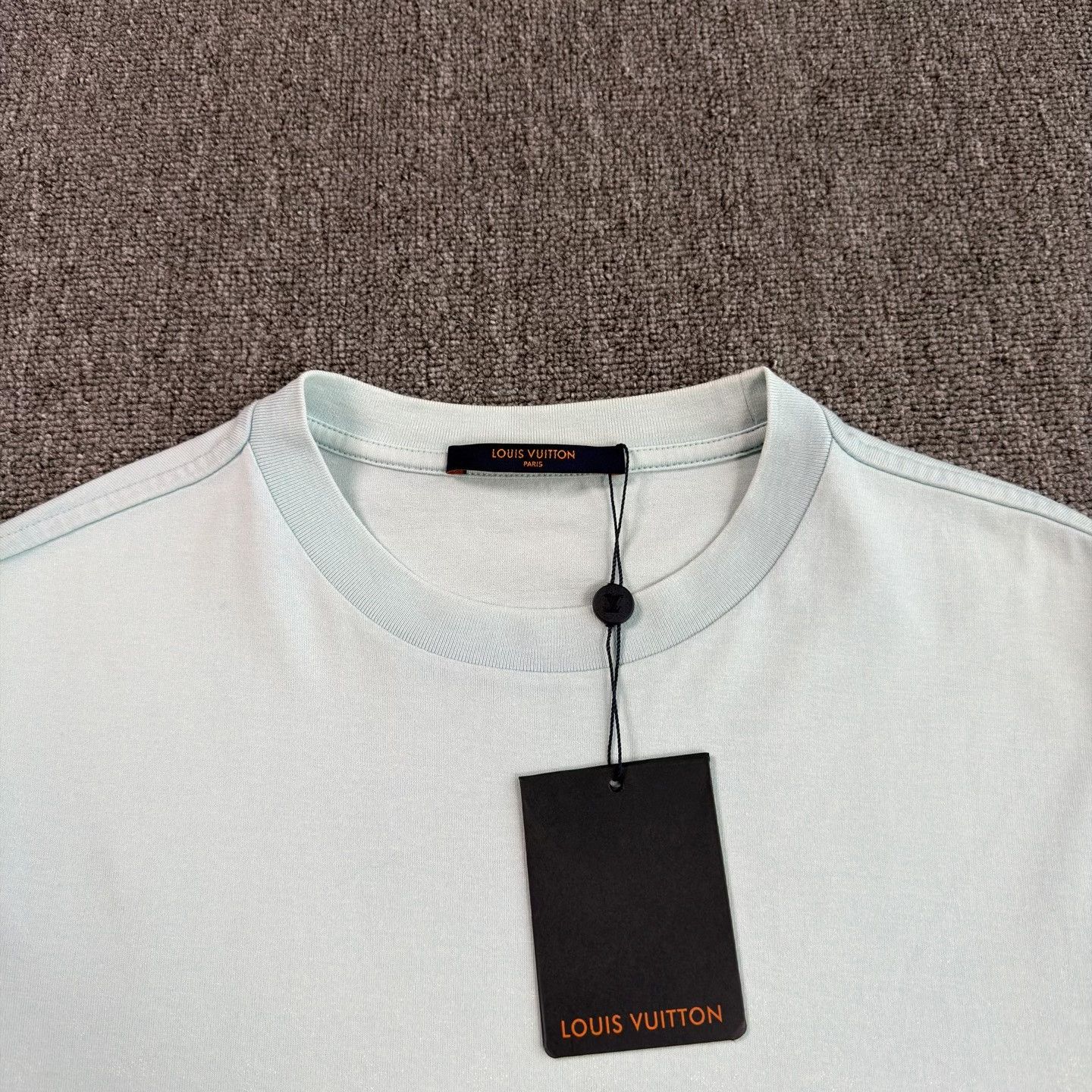 Louis Vuitton LV Gradient Print Sky Blue Short Sleeve Size US S / EU 44-46 / 1 - 3 Thumbnail
