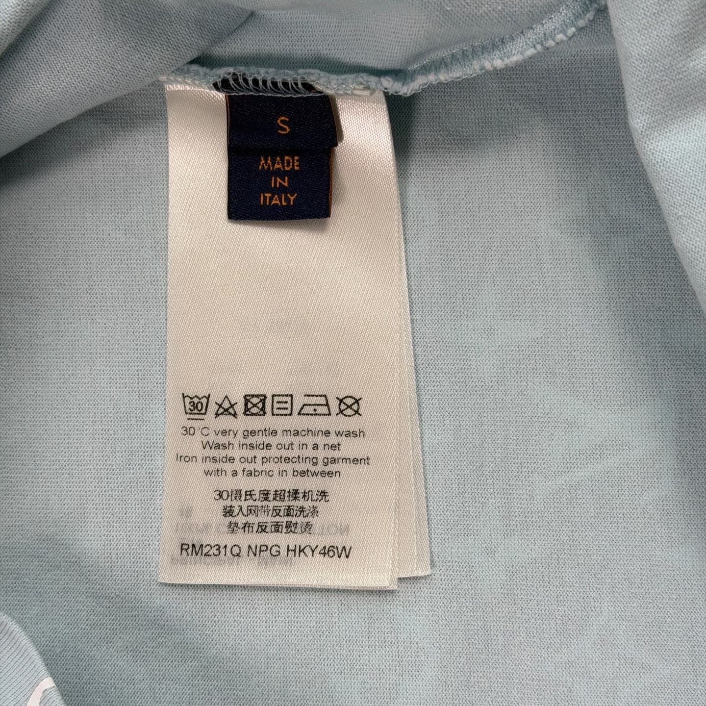 Louis Vuitton LV Gradient Print Sky Blue Short Sleeve Size US S / EU 44-46 / 1 - 4 Thumbnail
