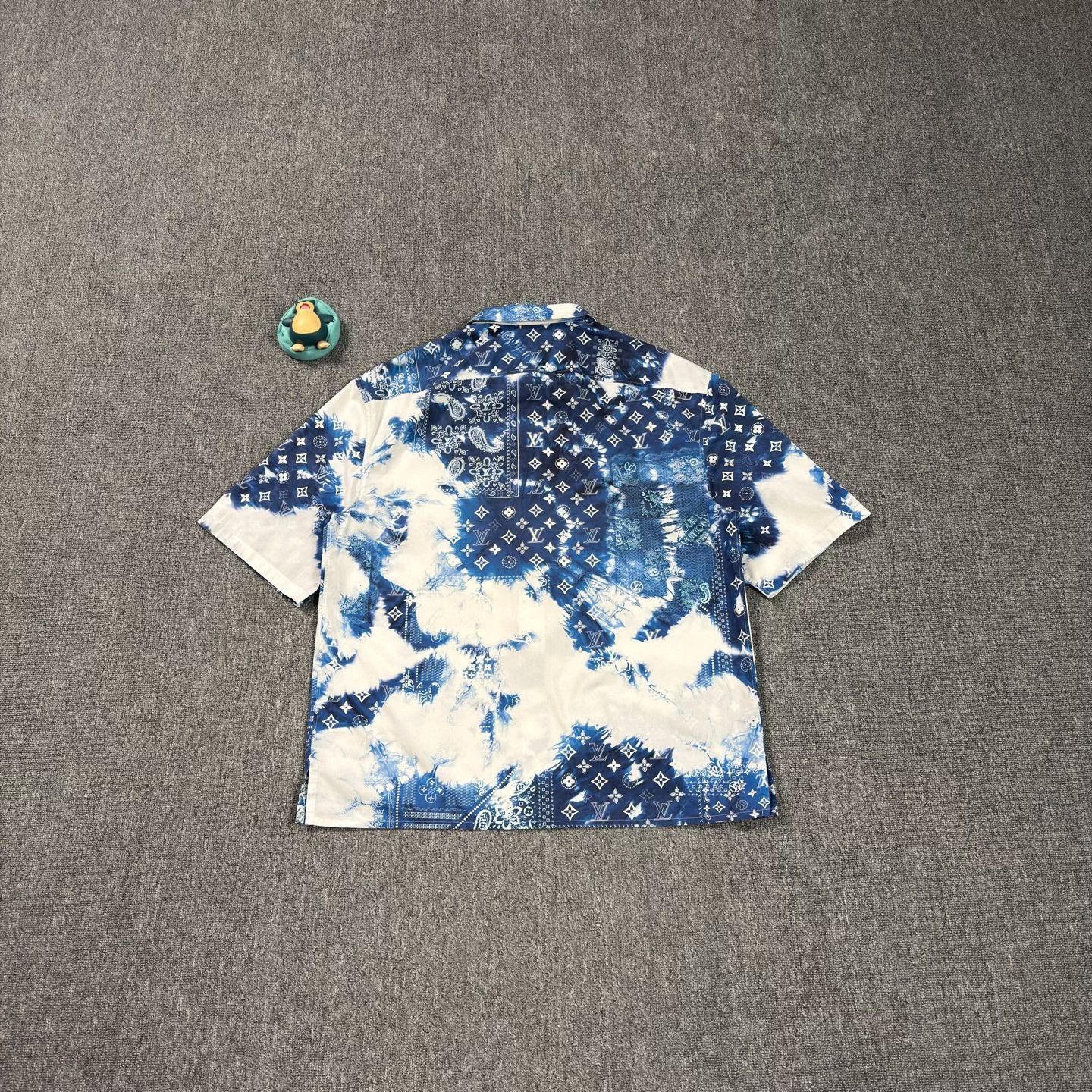 Louis Vuitton LV Blue Floral Print Short-Sleeve Shirt Size US XL / EU 56 / 4 - 2 Thumbnail