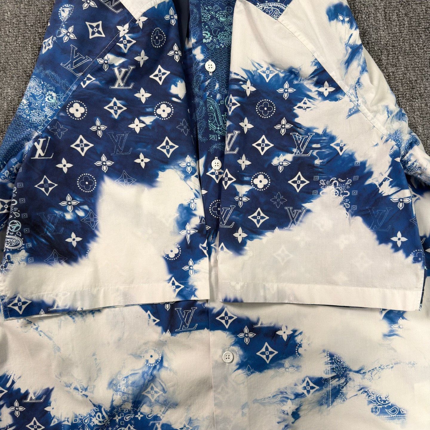 Louis Vuitton LV Blue Floral Print Short-Sleeve Shirt Size US XL / EU 56 / 4 - 4 Thumbnail