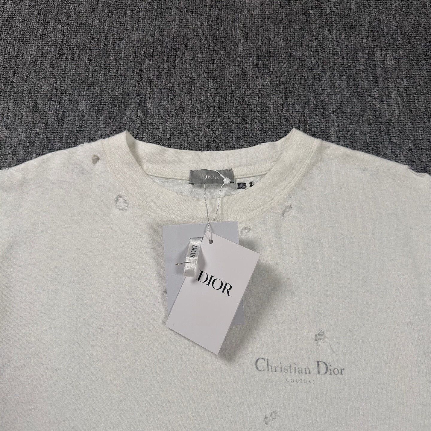 Dior Dior White Distressed Slogan T-Shirt Size US M / EU 48-50 / 2 - 3 Thumbnail