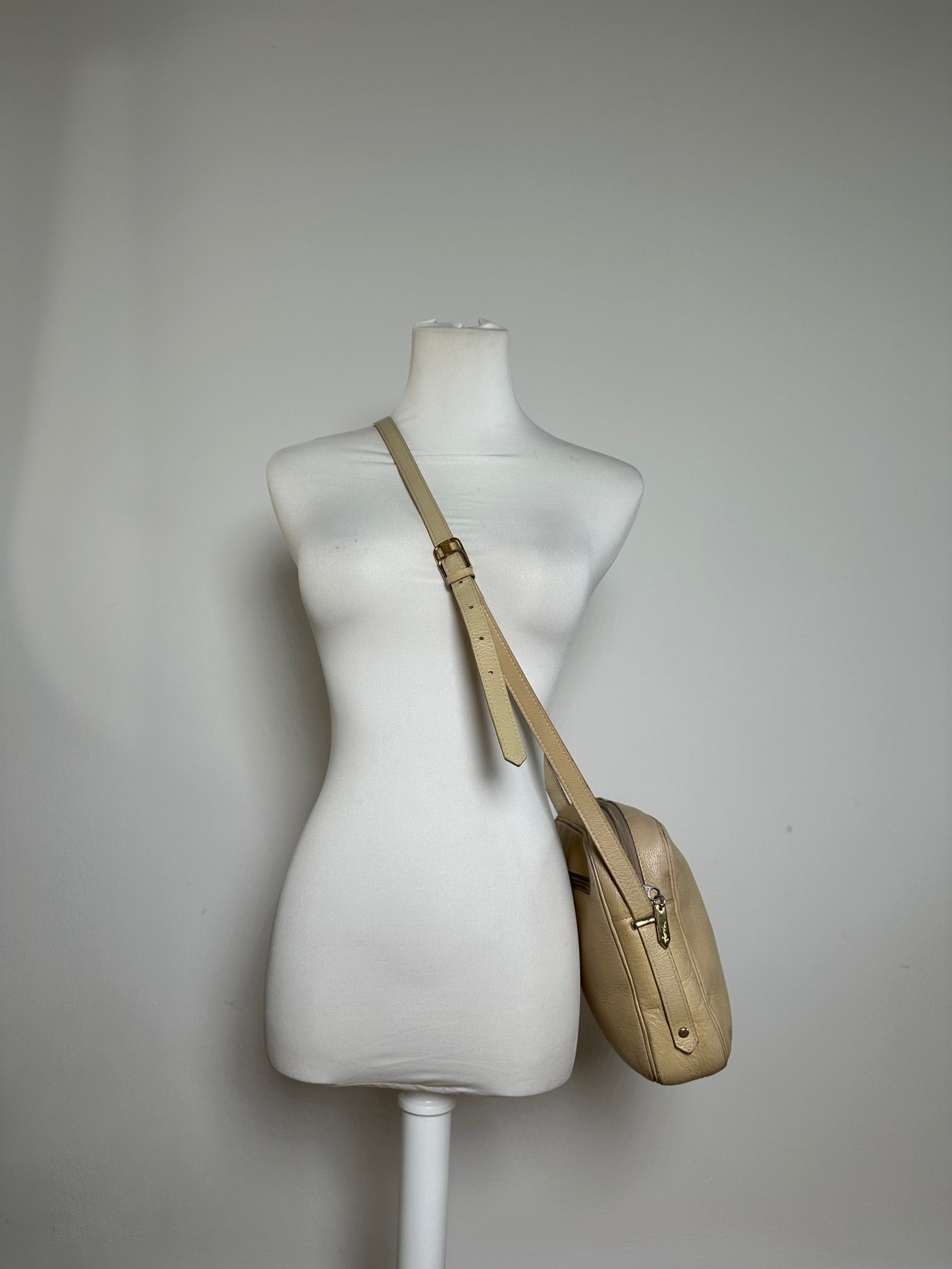Other Vintage Yves Saint Laurent Leather Shoulder Bag Beige Size ONE SIZE - 4 Thumbnail