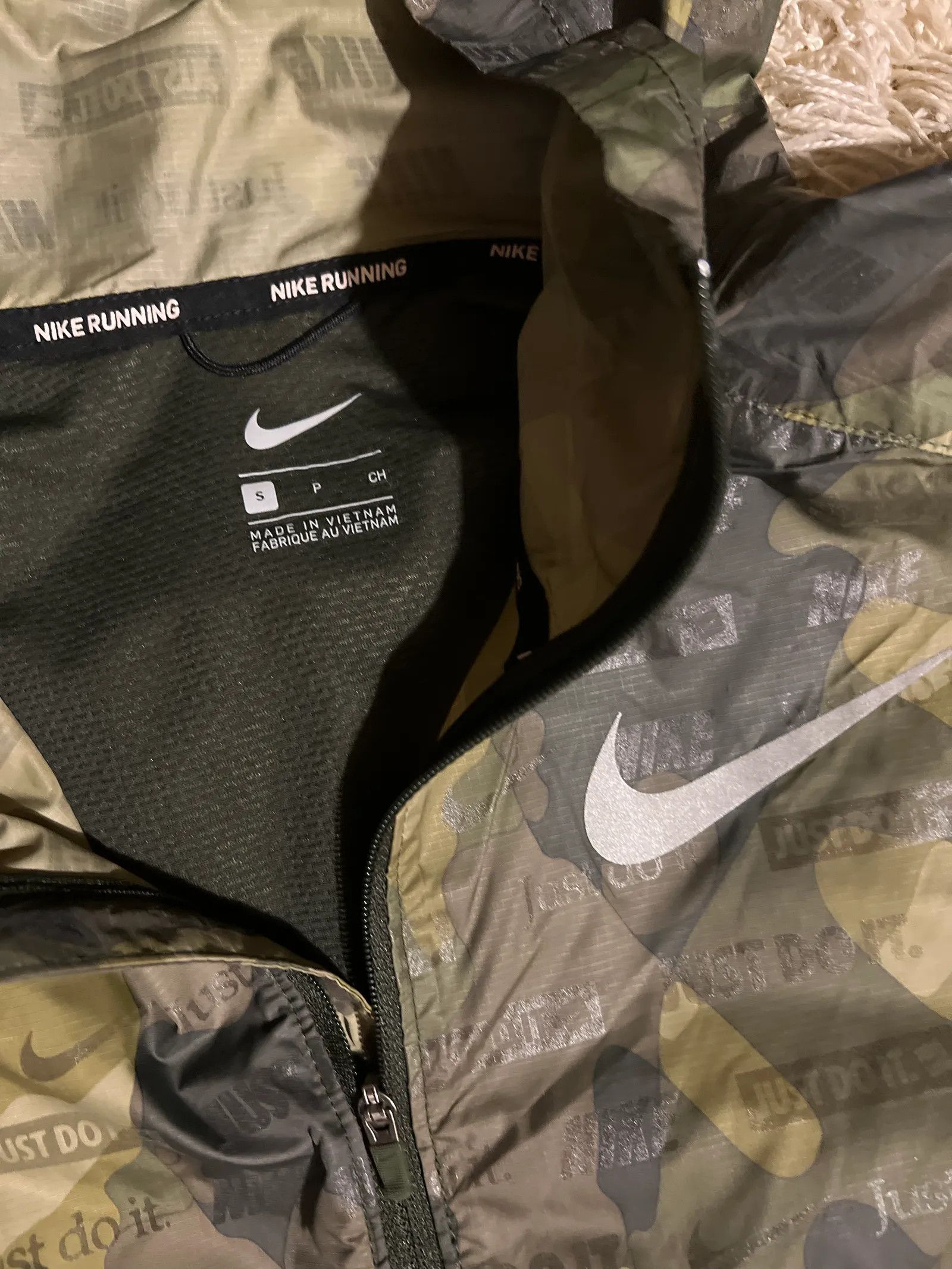 Nike Nike Light Jacket Size US S / EU 44-46 / 1 - 2 Thumbnail