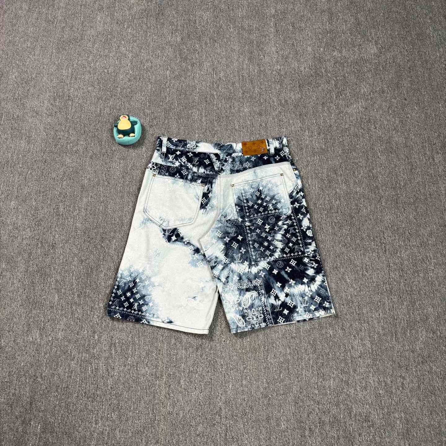 Louis Vuitton LV Bandana Print Denim Shorts Size US 32 / EU 48 - 2 Thumbnail