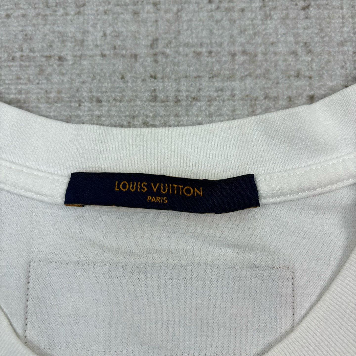 Louis Vuitton Louis Vuitton SS22 Logo Graffiti Tee Size US XXL / EU 58 / 5 - 4 Thumbnail