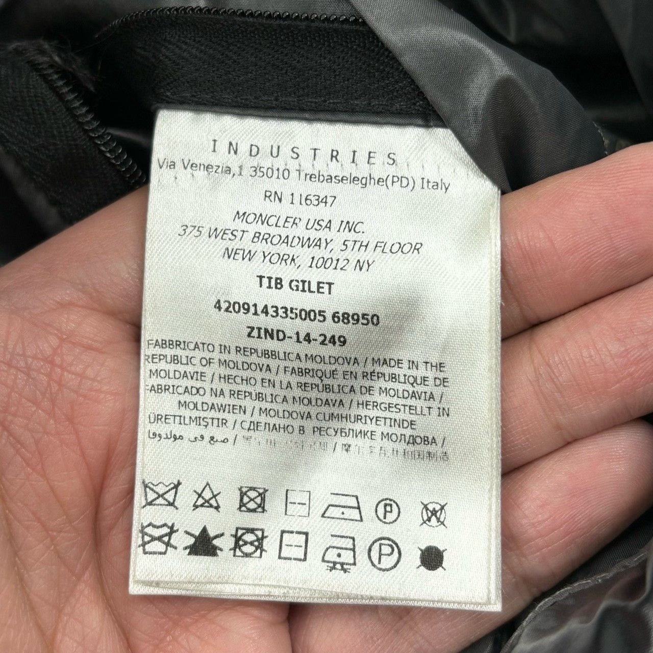 Moncler Moncler Tibb Series Embroidered Logo Sleeveless Down Vest Size US M / EU 48-50 / 2 - 6 Thumbnail