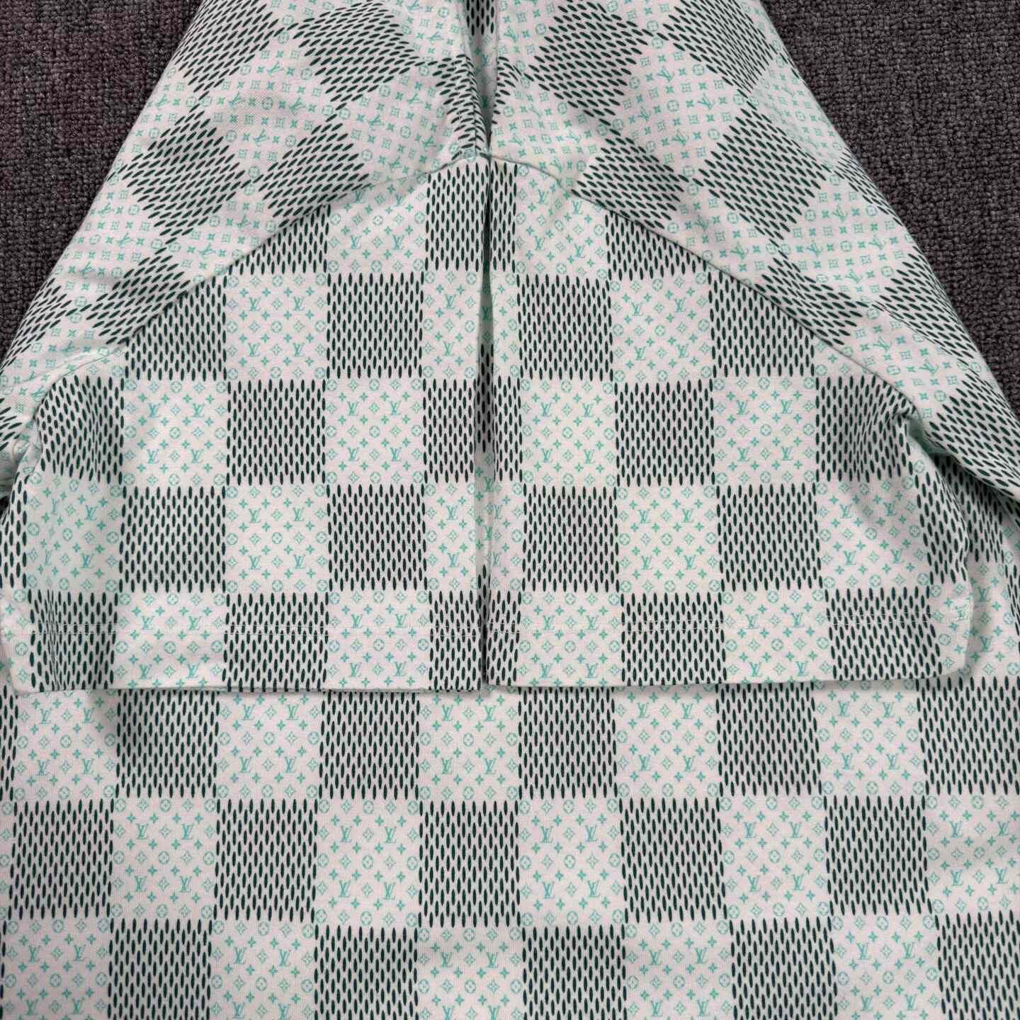 Louis Vuitton LV White Green Checkerboard Print T-shirt Size US M / EU 48-50 / 2 - 6 Thumbnail