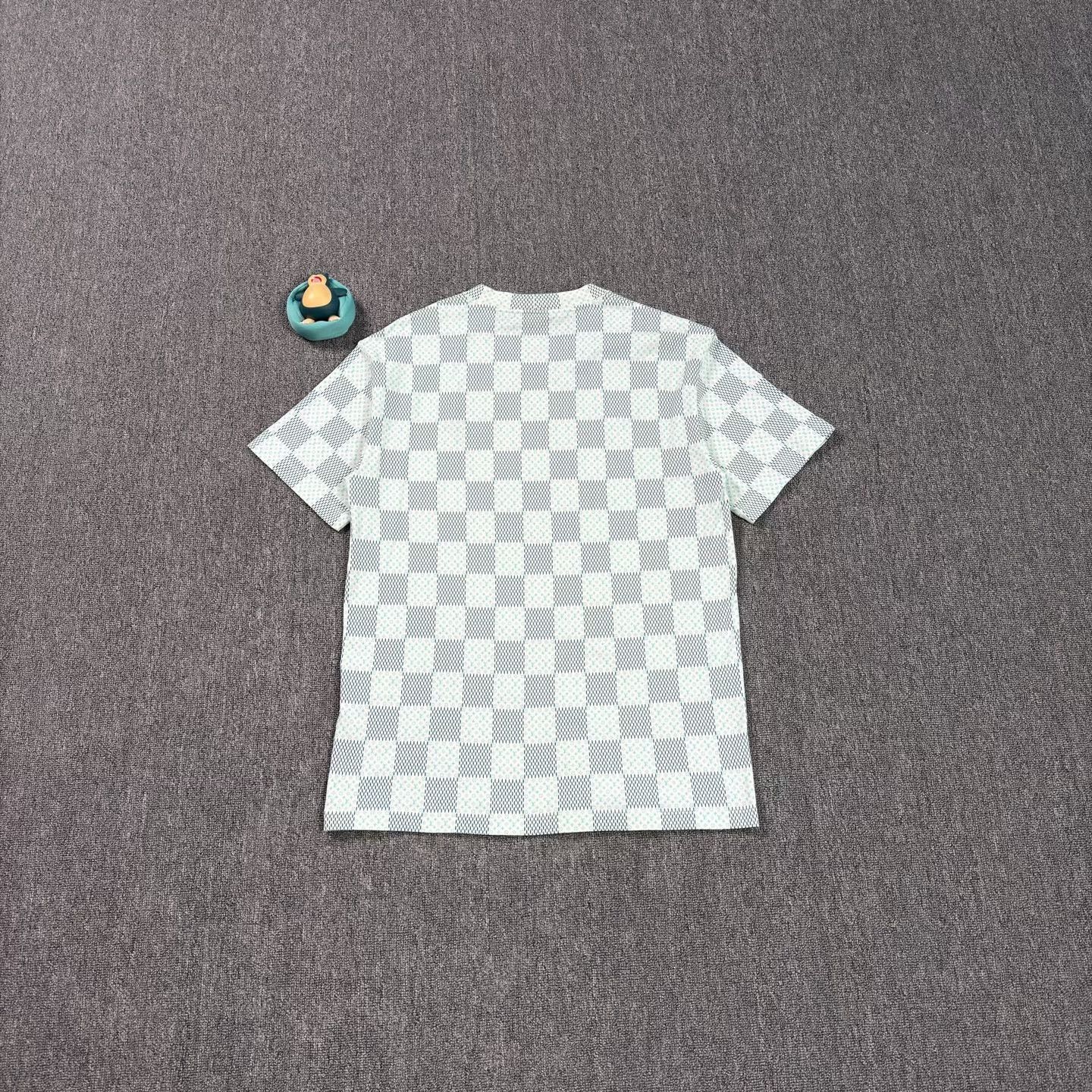 Louis Vuitton LV White Green Checkerboard Print T-shirt Size US M / EU 48-50 / 2 - 2 Thumbnail