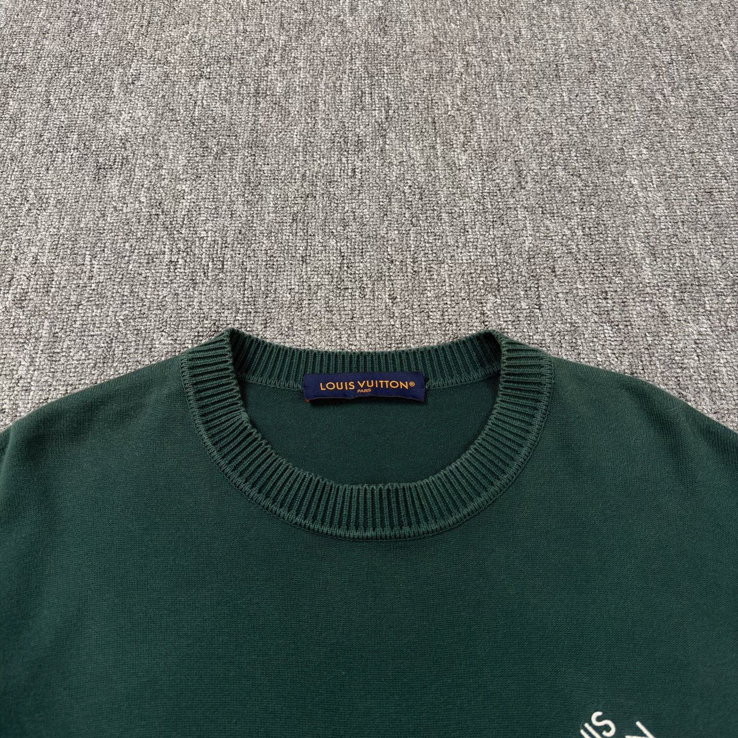 Louis Vuitton LV Green Logo Embroidered Short-Sleeve Size US M / EU 48-50 / 2 - 3 Thumbnail