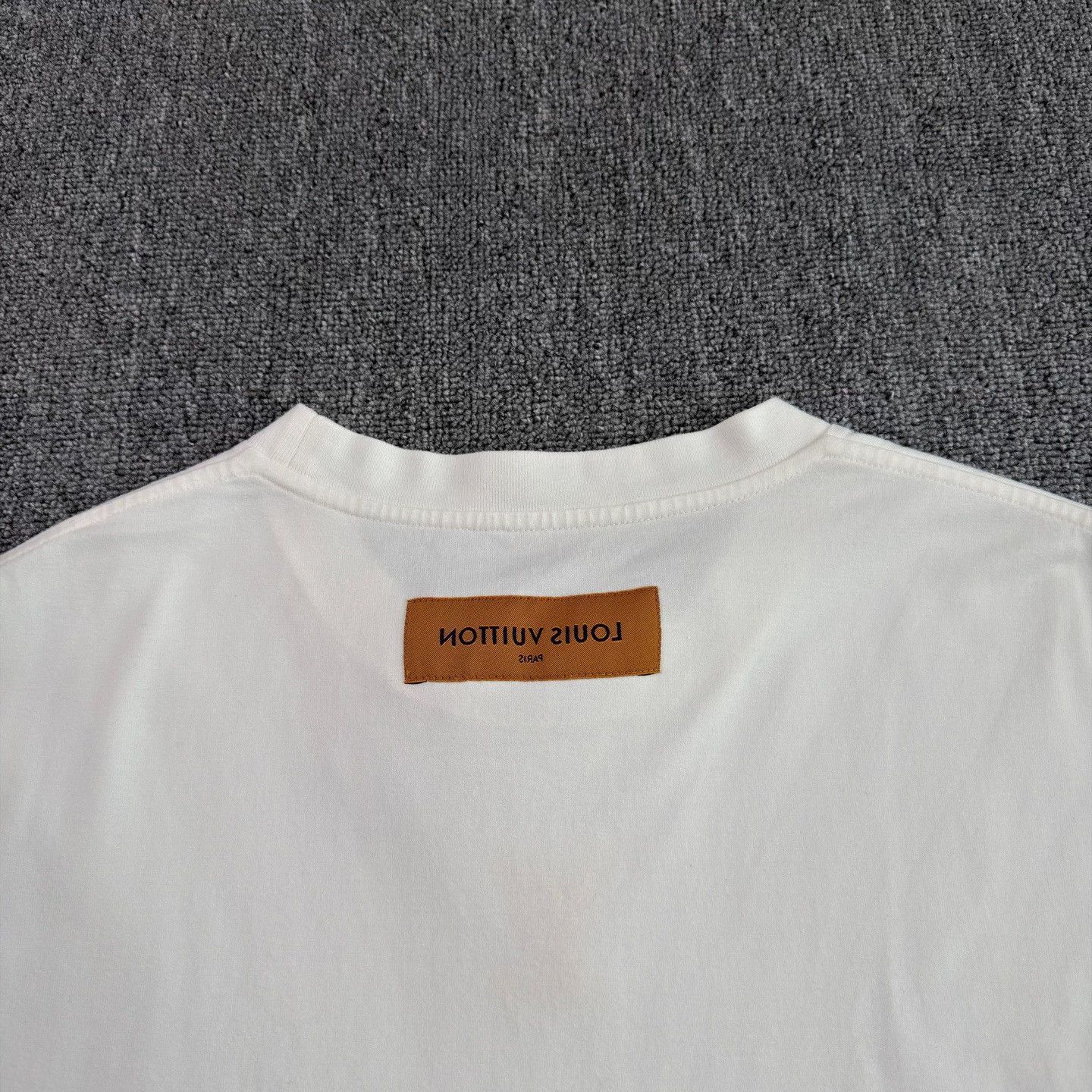 Louis Vuitton LV 25 Embossed Logo White T-Shirt Size US M / EU 48-50 / 2 - 8 Thumbnail