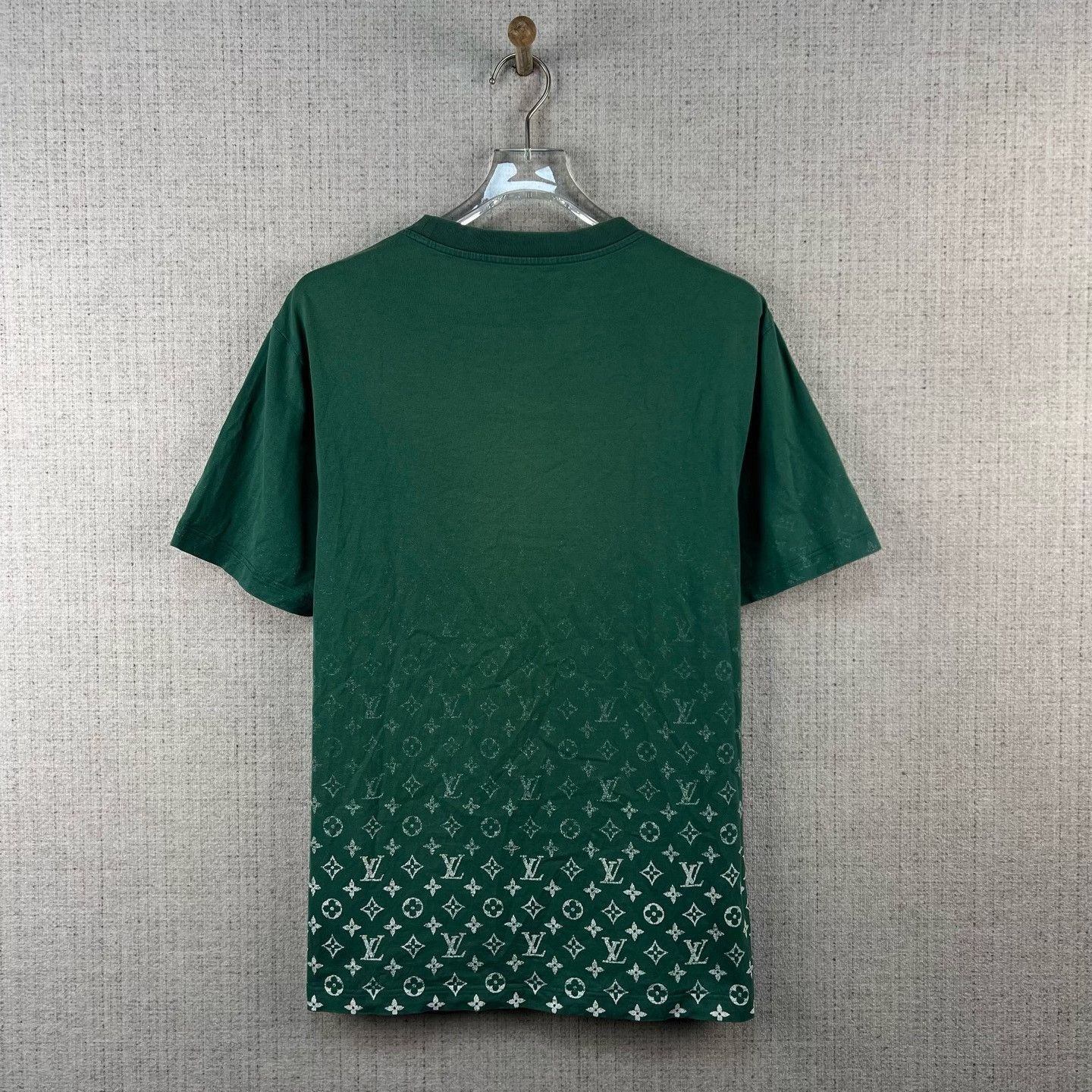 Louis Vuitton Louis Vuitton FW23 Logo Gradient Print T-Shirt Size US XL / EU 56 / 4 - 3 Thumbnail