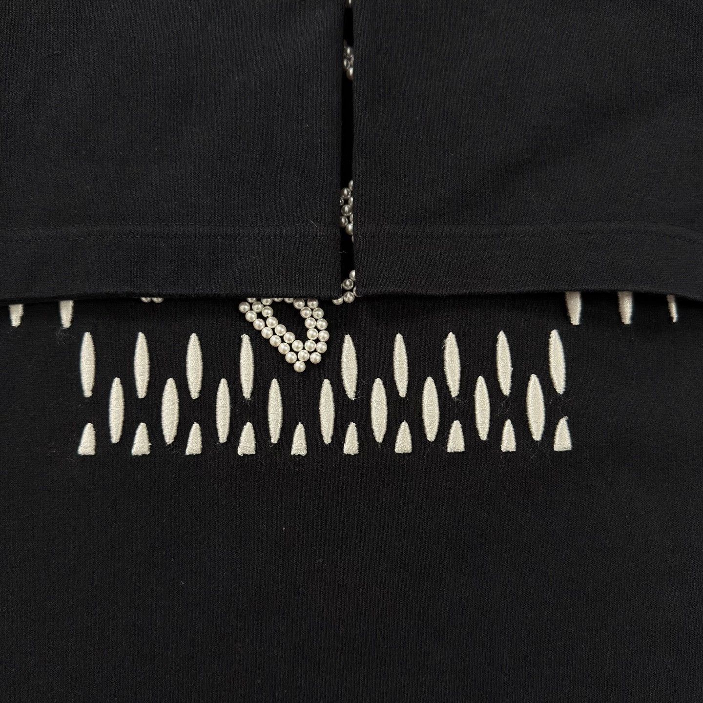 Pharrell LV Black Pharrell Beaded Short Sleeve Size US S / EU 44-46 / 1 - 6 Thumbnail