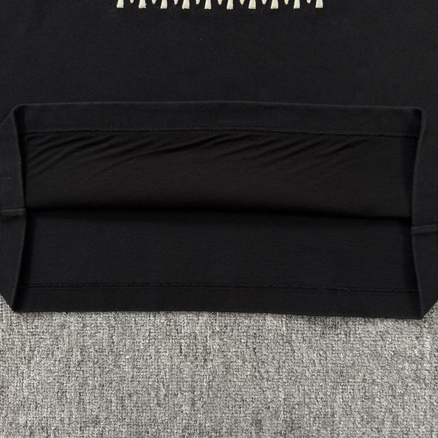 Pharrell LV Black Pharrell Beaded Short Sleeve Size US S / EU 44-46 / 1 - 7 Thumbnail