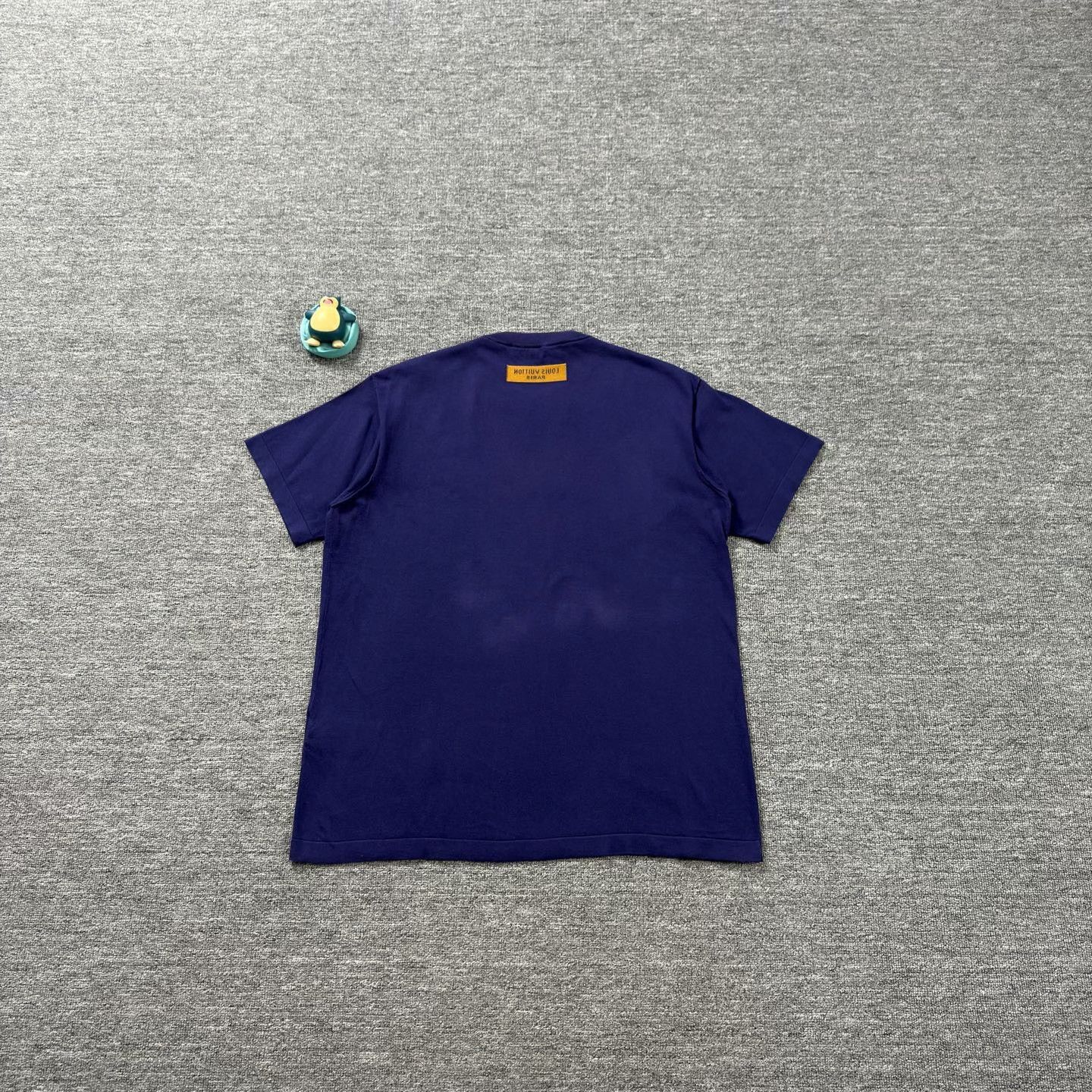 Louis Vuitton LV Sapphire Blue Cursive Slogan T-shirt Size US M / EU 48-50 / 2 - 2 Thumbnail