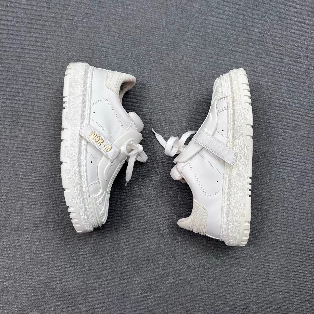 Dior DIOR ID White Low-Top Gold Logo Sneakers Size US 6 / IT 36 - 3 Thumbnail