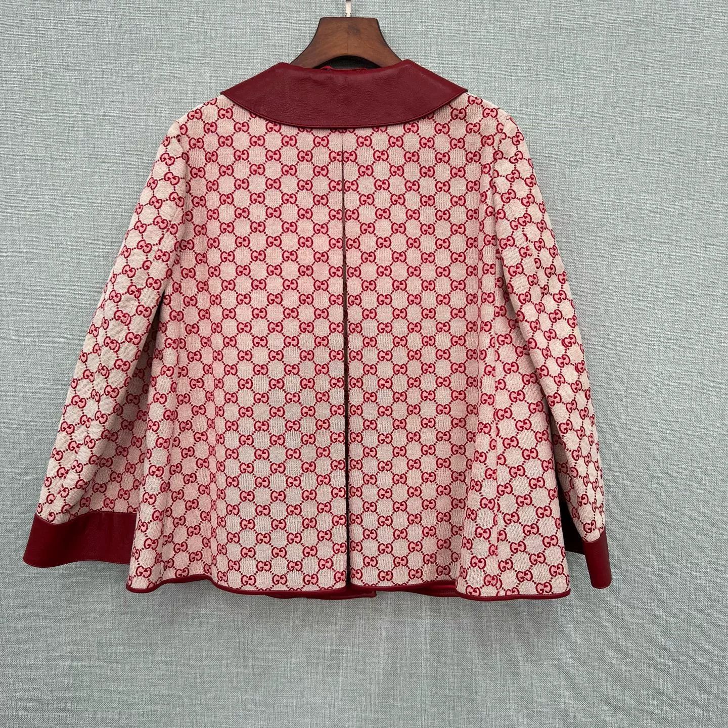 Gucci Gucci Red Logo Women's Jacket Size S / US 4 / IT 40 - 2 Thumbnail