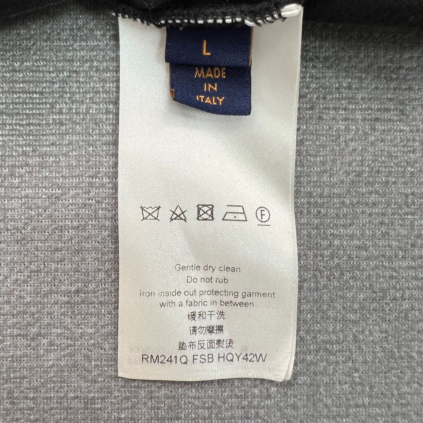 Louis Vuitton Louis Vuitton Monogram Logo Short-Sleeve Size US L / EU 52-54 / 3 - 5 Thumbnail