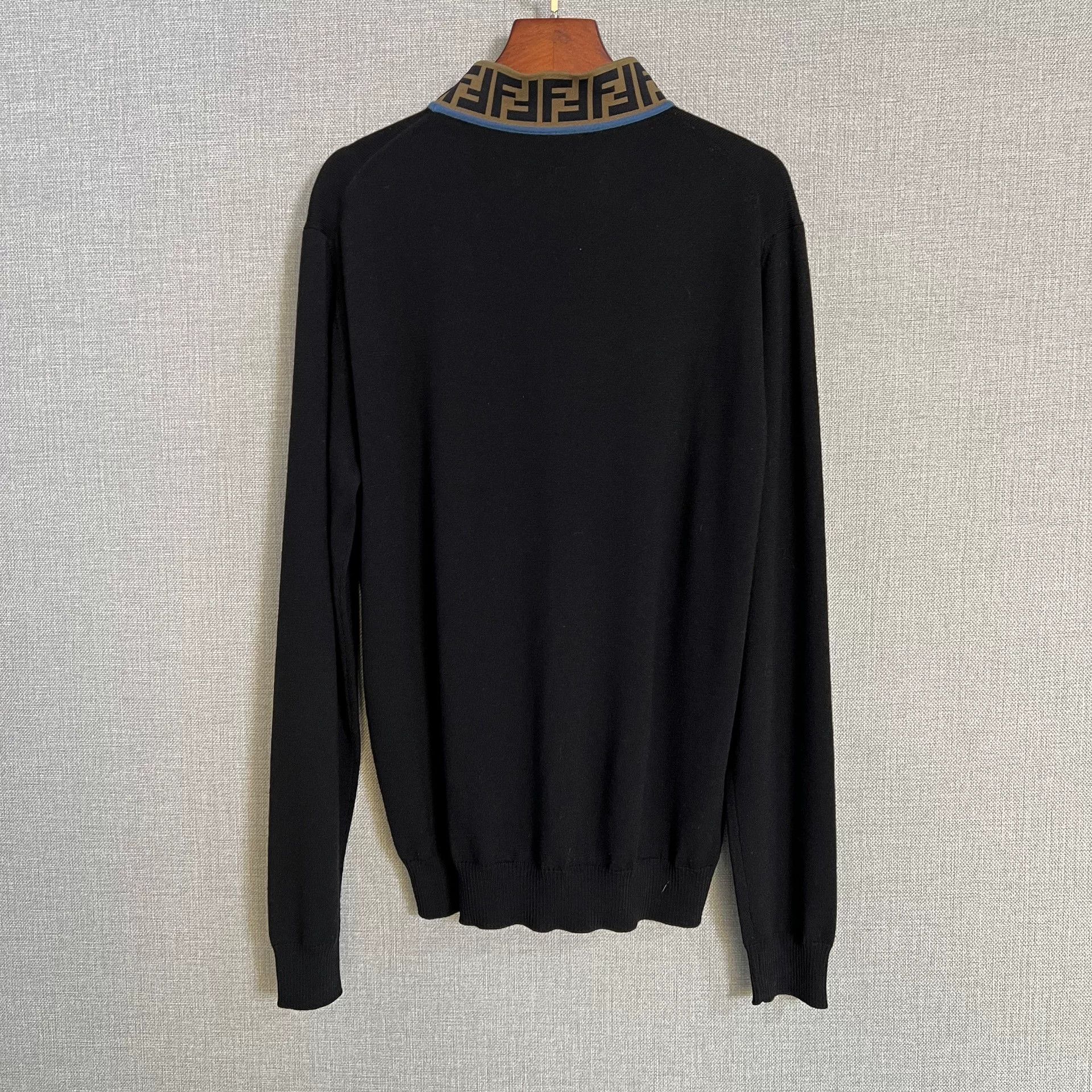 Fendi Fendi Black Collar Logo Wool Sweater Size US M / EU 48-50 / 2 - 2 Thumbnail