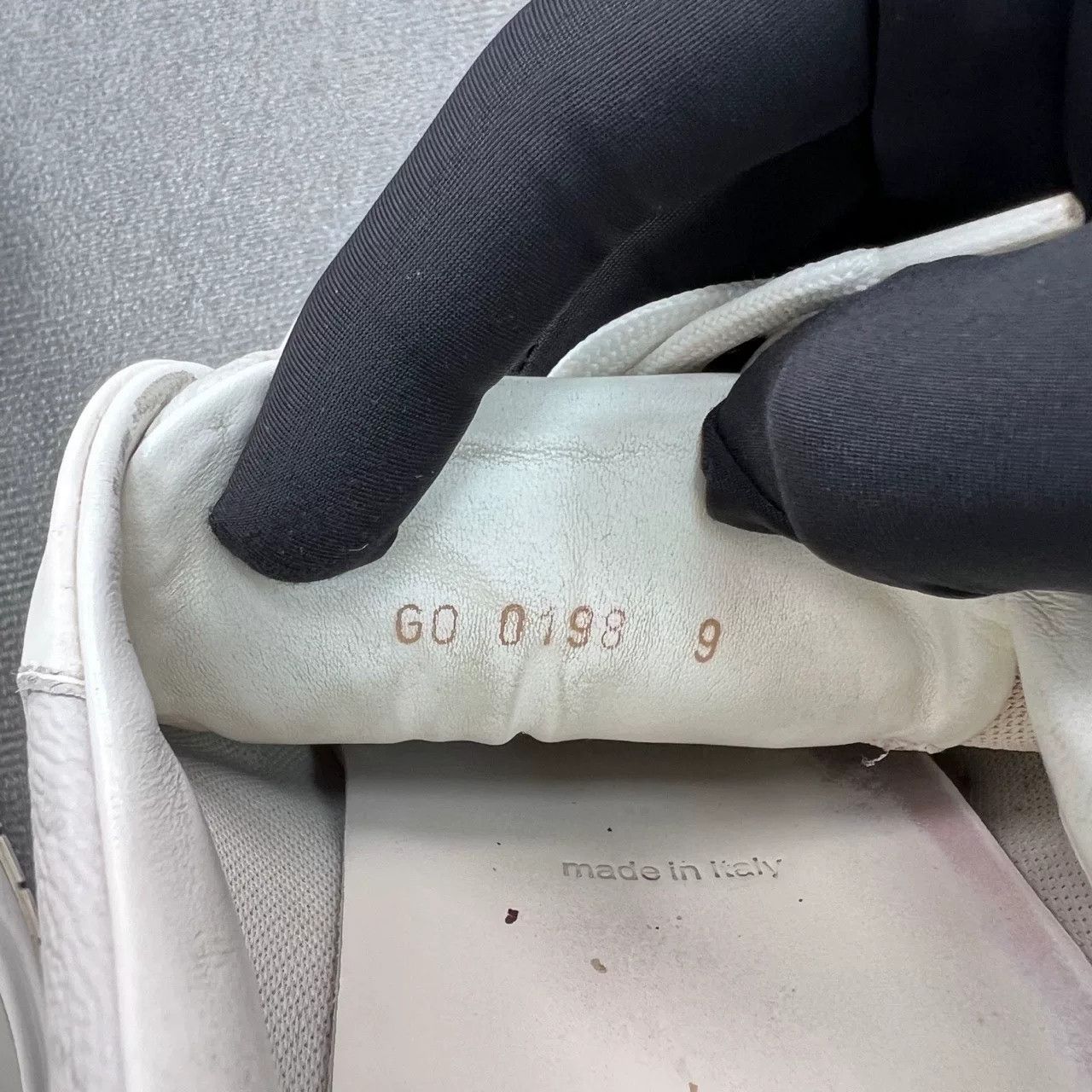 Louis Vuitton Louis Vuitton Run Away Monogram Sneakers Size US 10 / EU 43 - 9 Thumbnail